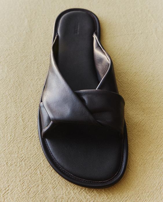 KNOTTED LEATHER SLIDERS