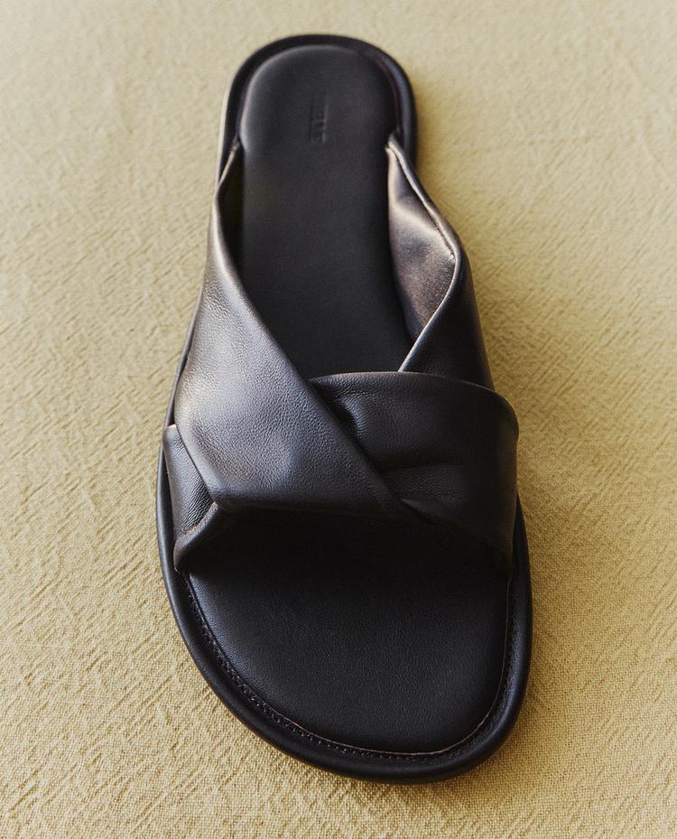 MULE EN CUIR NŒUD