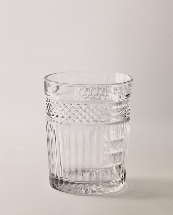 RAISED DESIGN GLASS TUMBLER