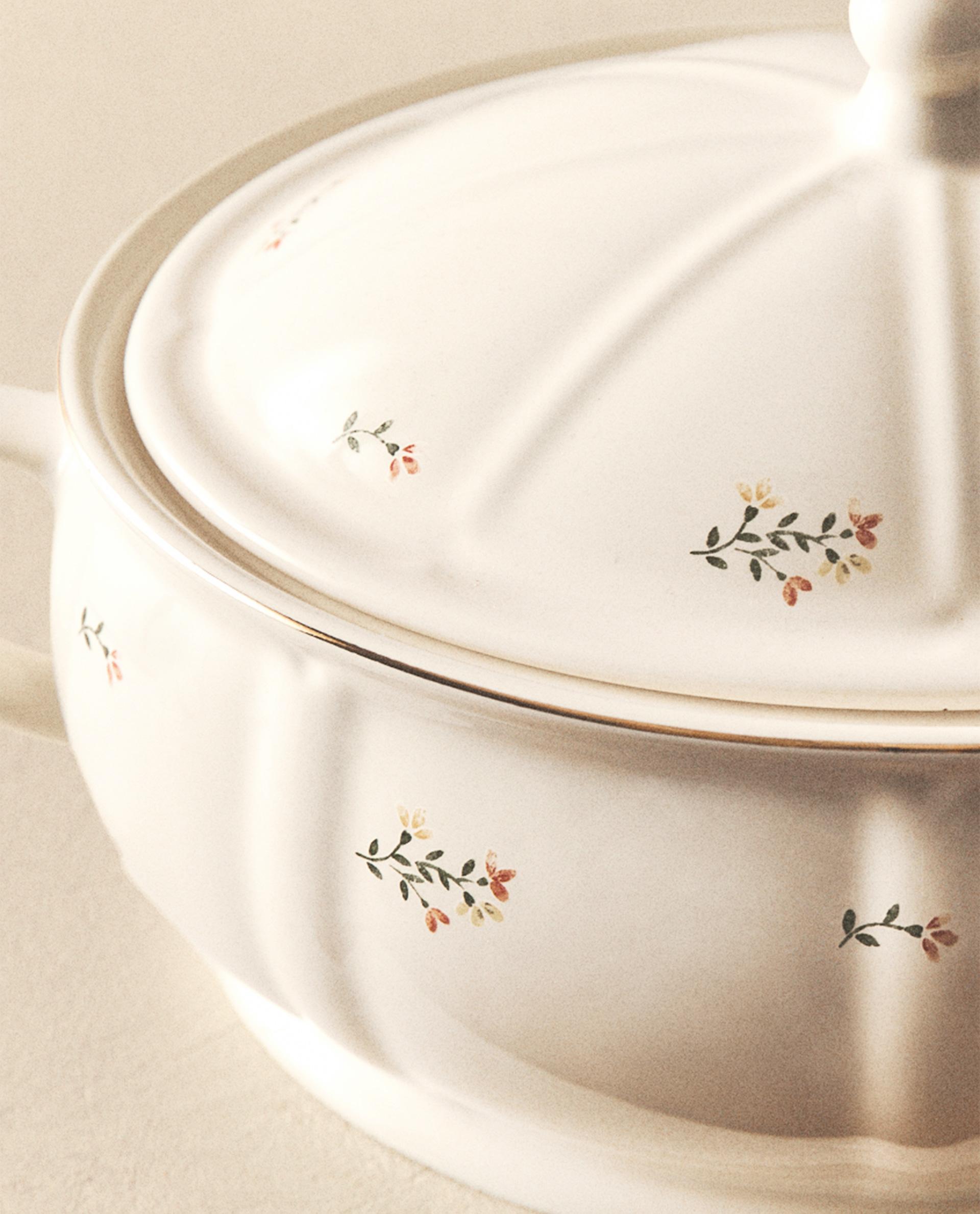 FLORAL PORCELAIN TUREEN FLORAL PORCELAIN TUREEN