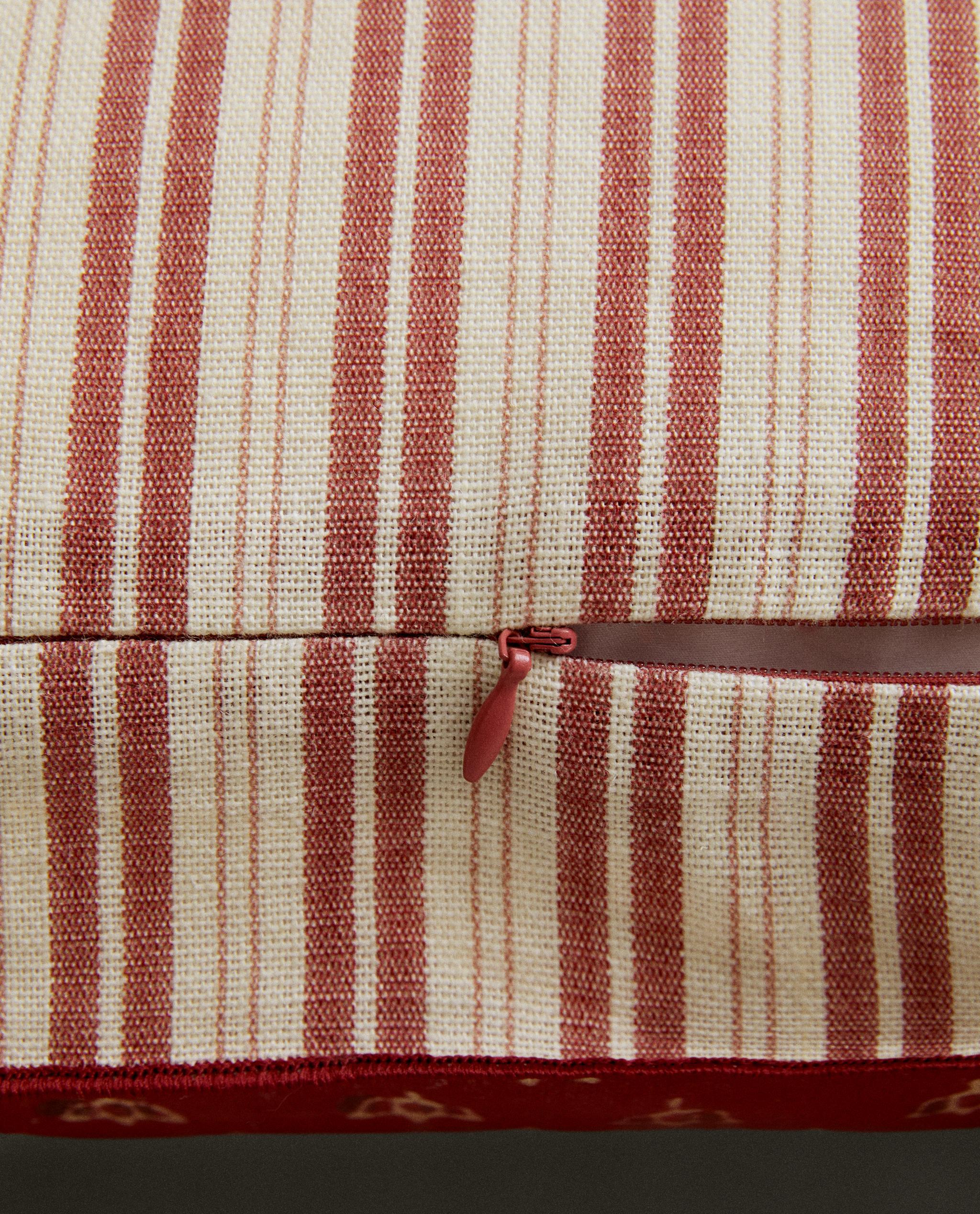 STRIPED AND FLORAL CUSHION COVER product thumbnail 9