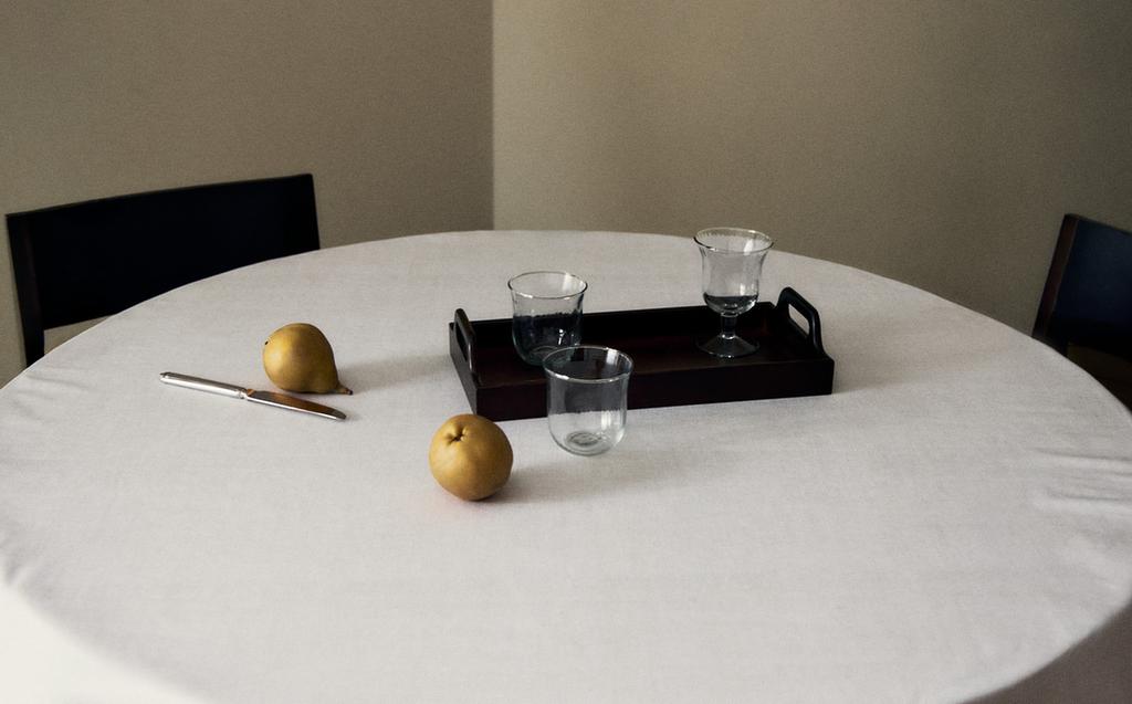 FAȚĂ DE MASĂ ROTUNDĂ BUMBAC CU RĂȘINĂ OVERLOCK