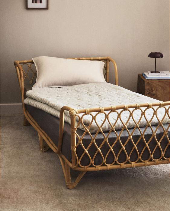 POSTELJA IZ RATANA POSTELJA IZ RATANA