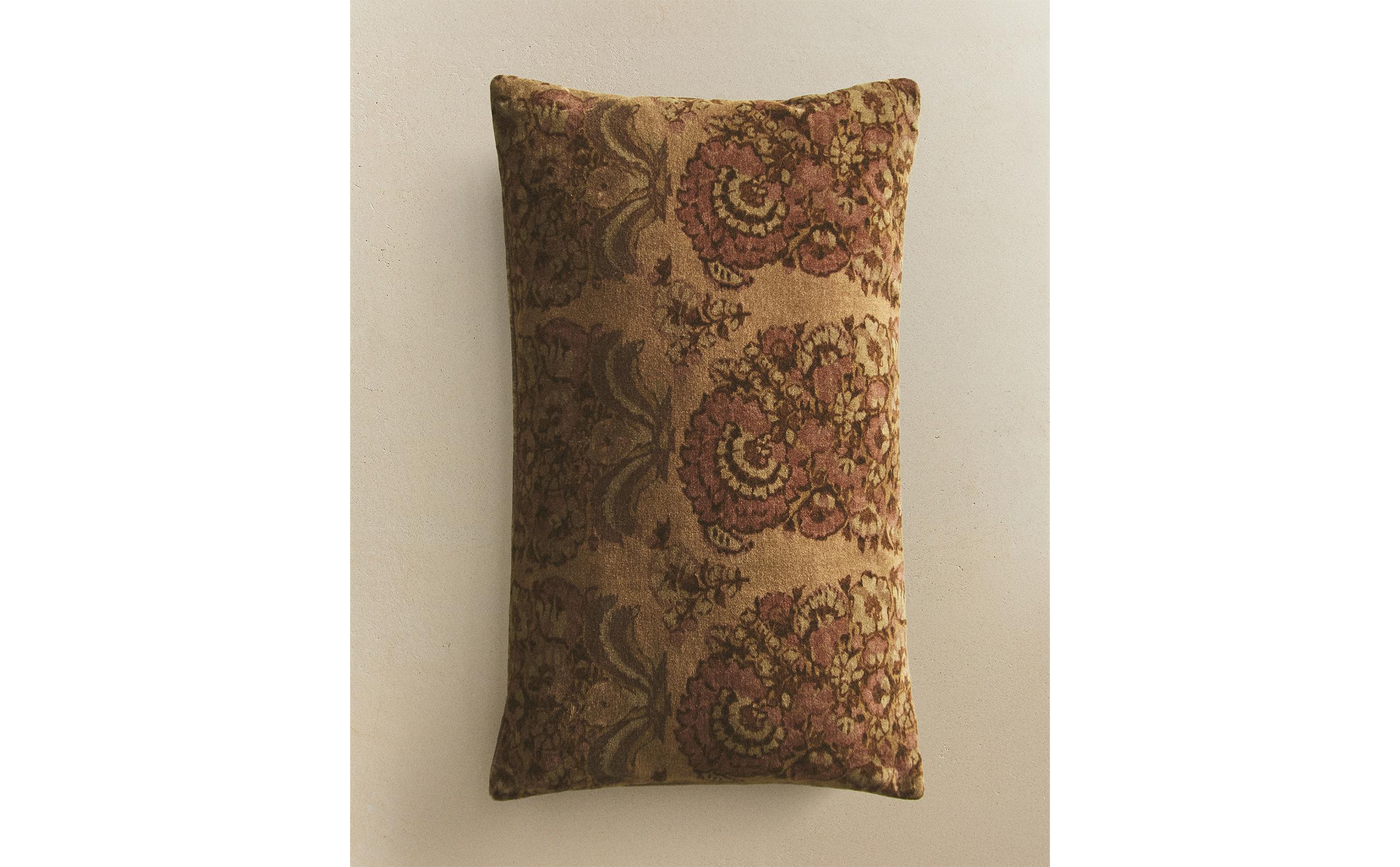 ベルベット クッションカバー | Zara Home 日本/Japan