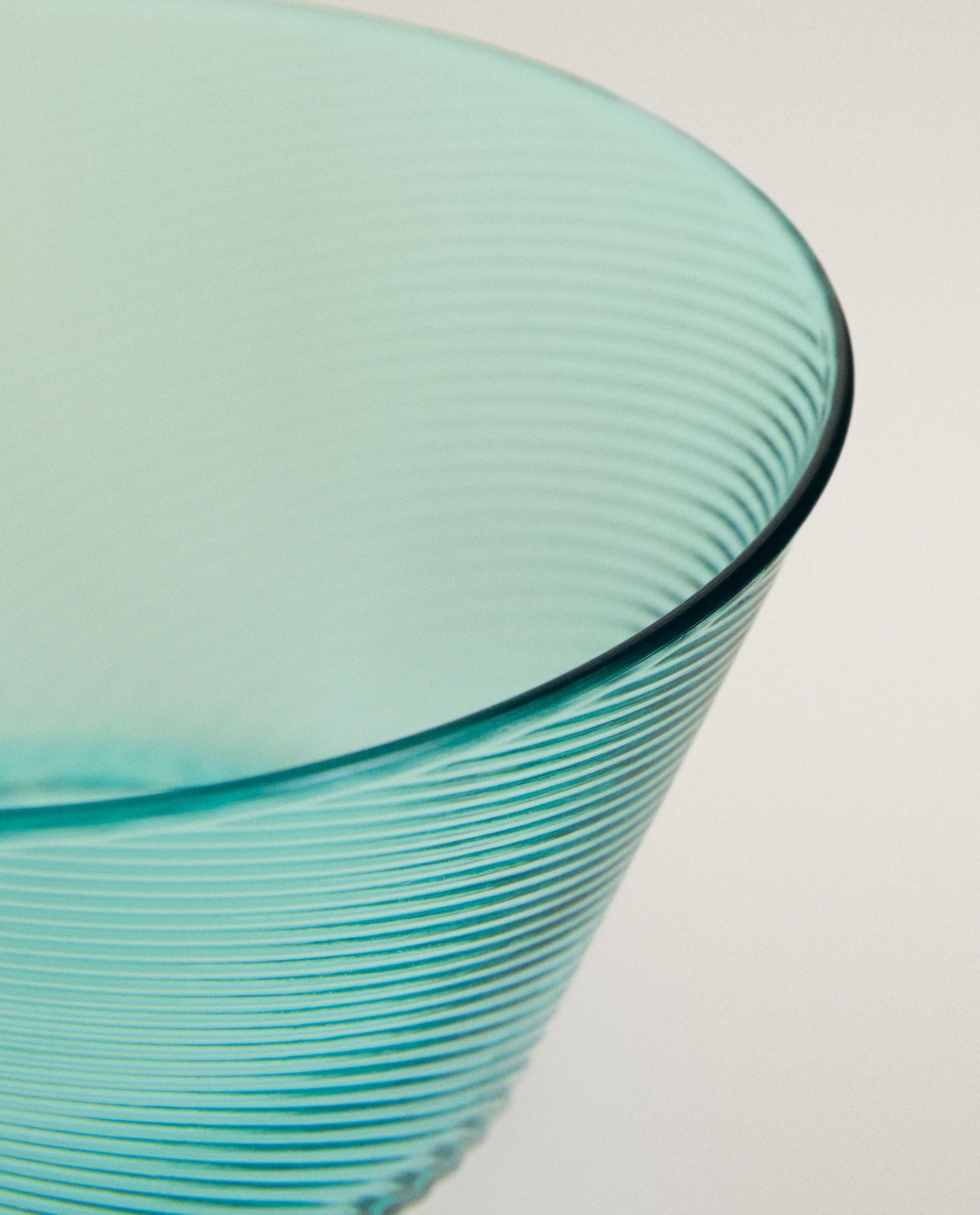 ACRYLIC BOWL WITH LINES product thumbnail 2