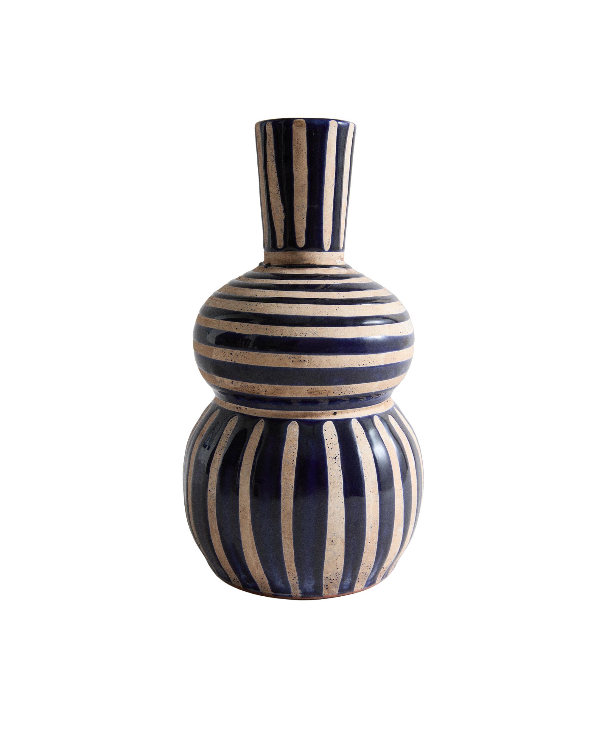DECORATIVE HULU-SHAPED CERAMIC VASE product thumbnail 2