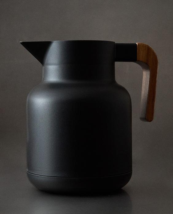 THERMOS WITH ACACIA HANDLE