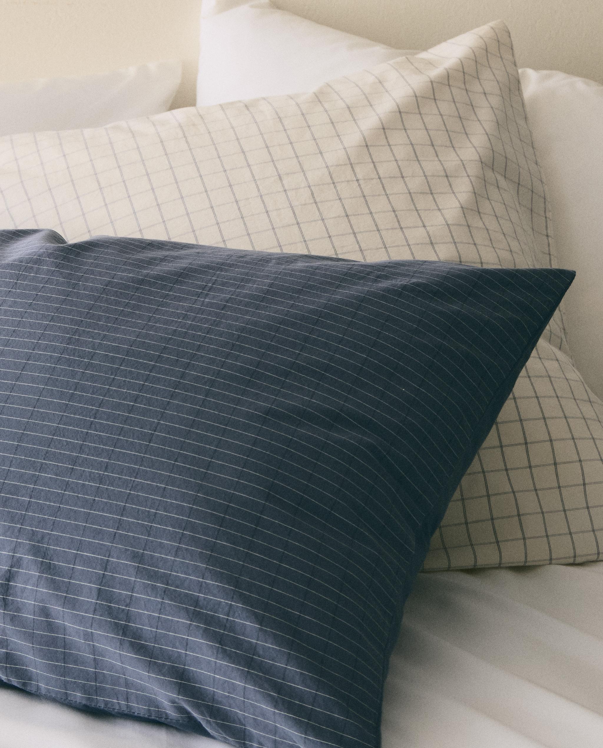 REVERSIBLE COTTON PILLOWCASE | Zara Home Ελλάδα / Greece