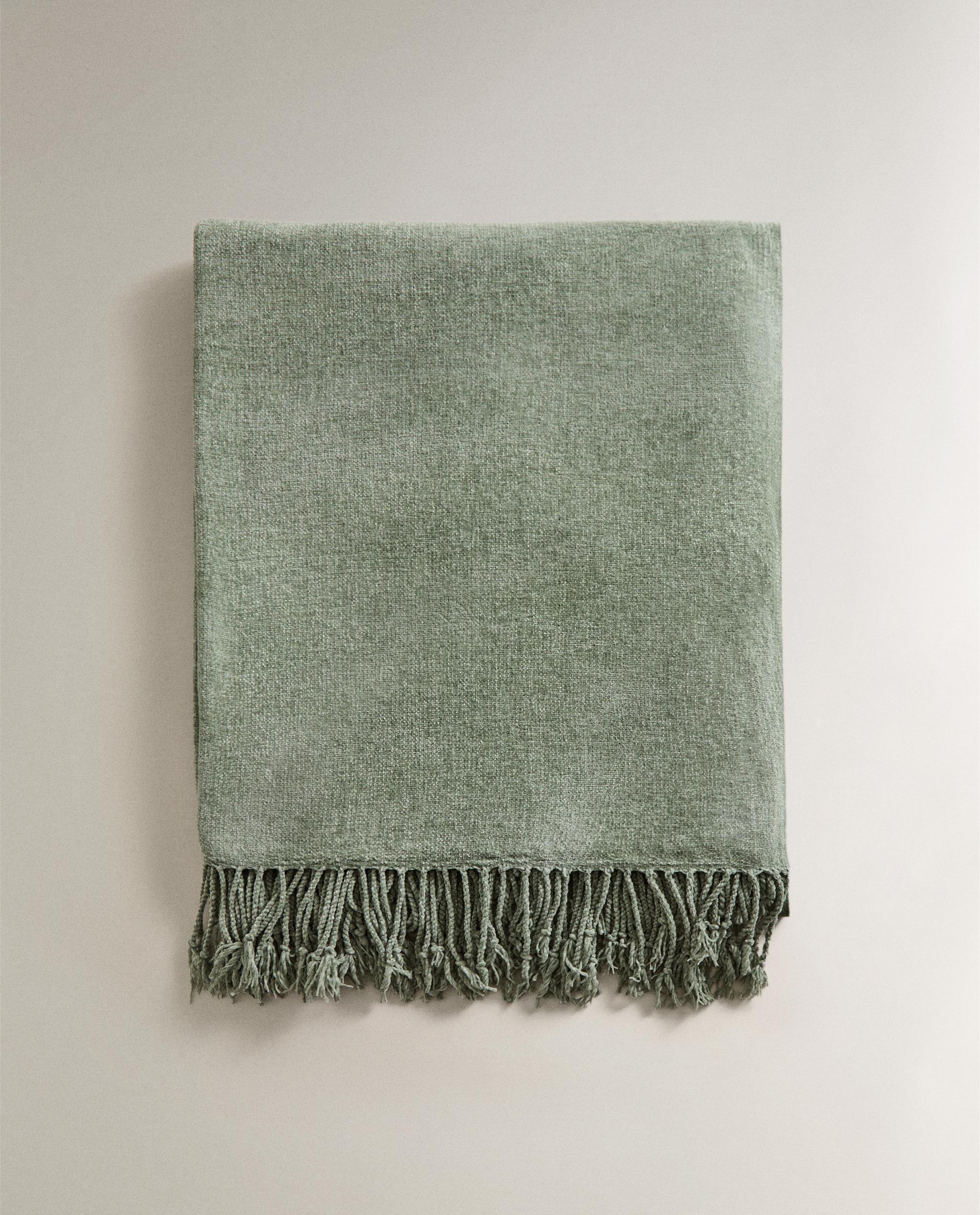 CHENILLE THROW product thumbnail 9