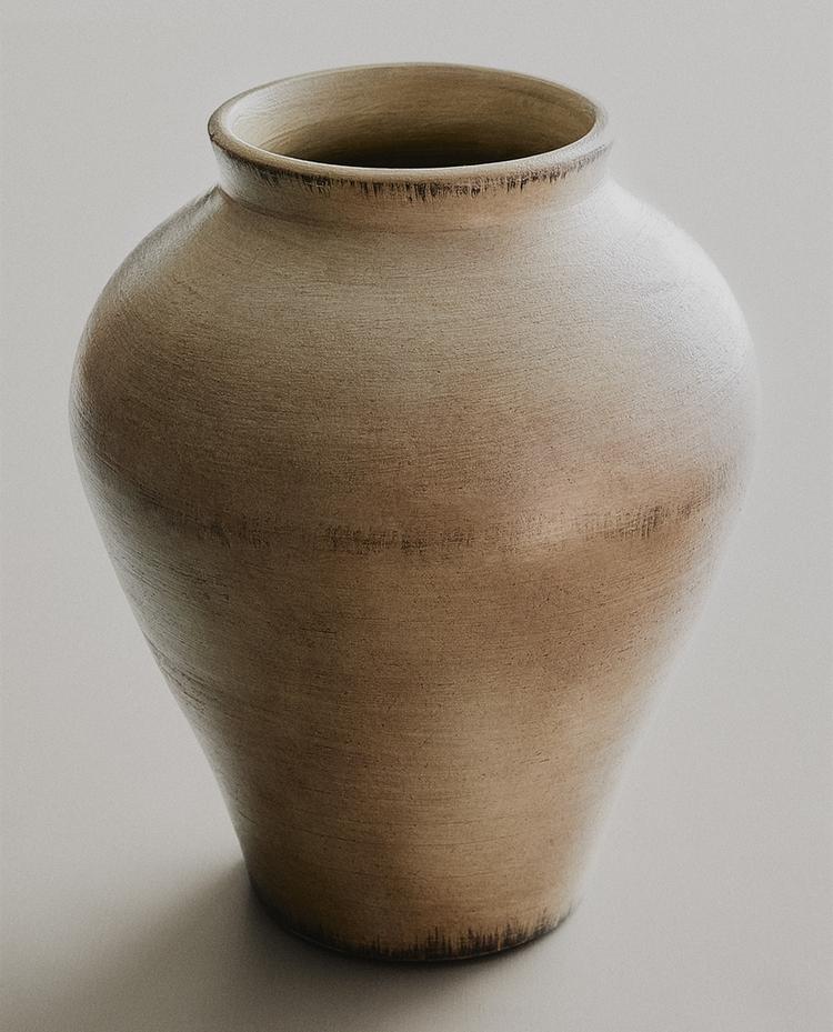 LIGHT TERRACOTTA VASE