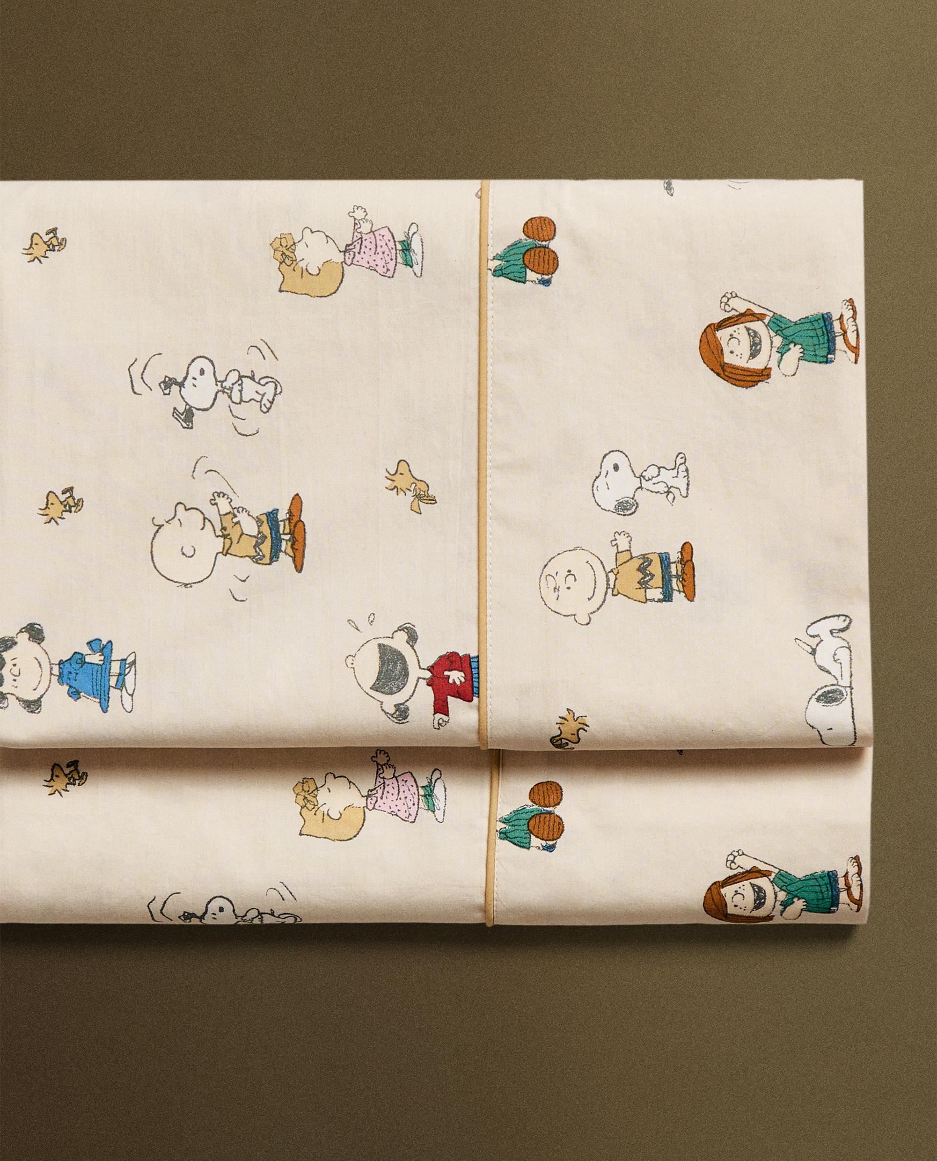 CHILDREN'S PEANUTS™ FLAT SHEET