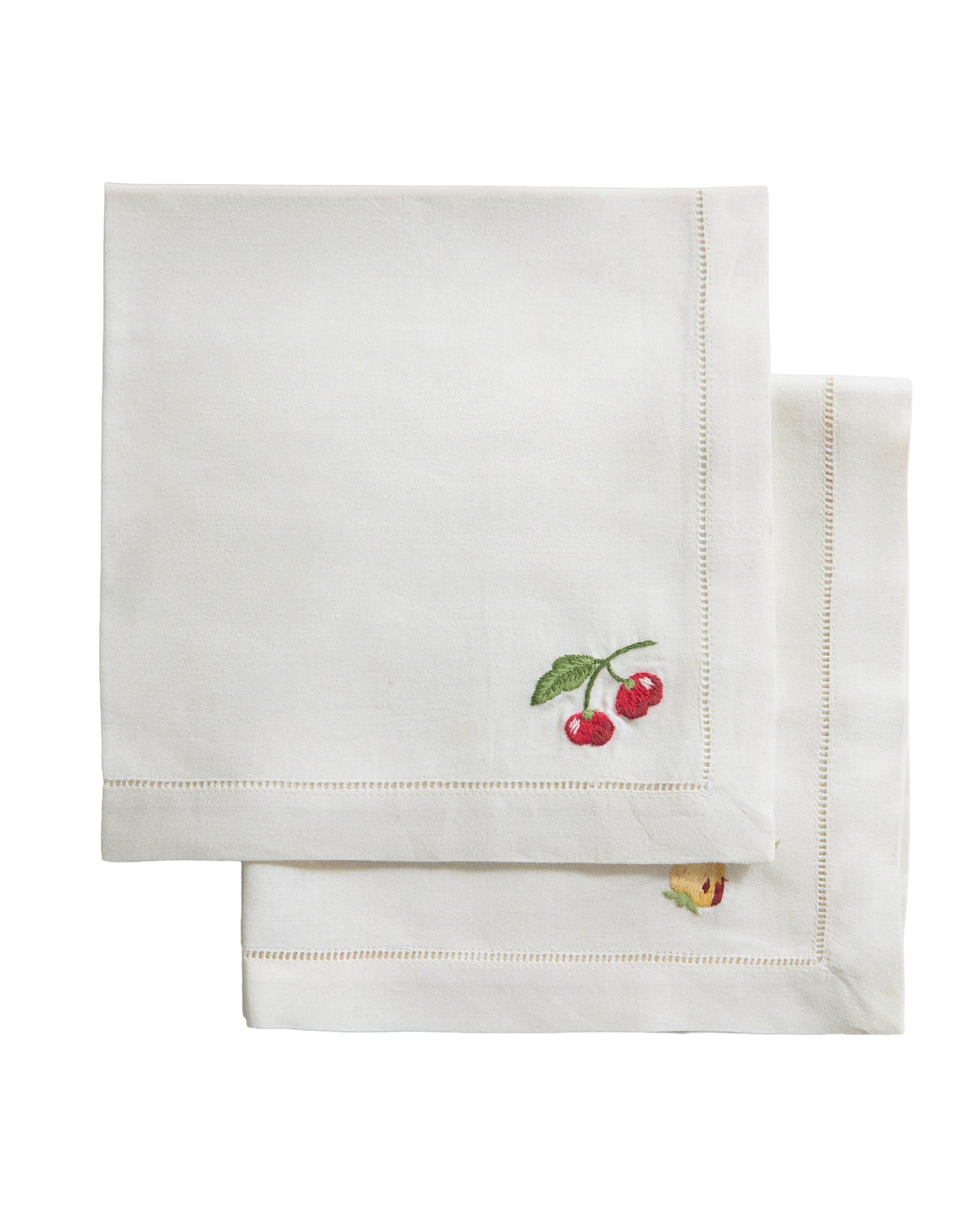 PACK OF EMBROIDERED FRUIT NAPKINS (PACK OF 2) product thumbnail 3