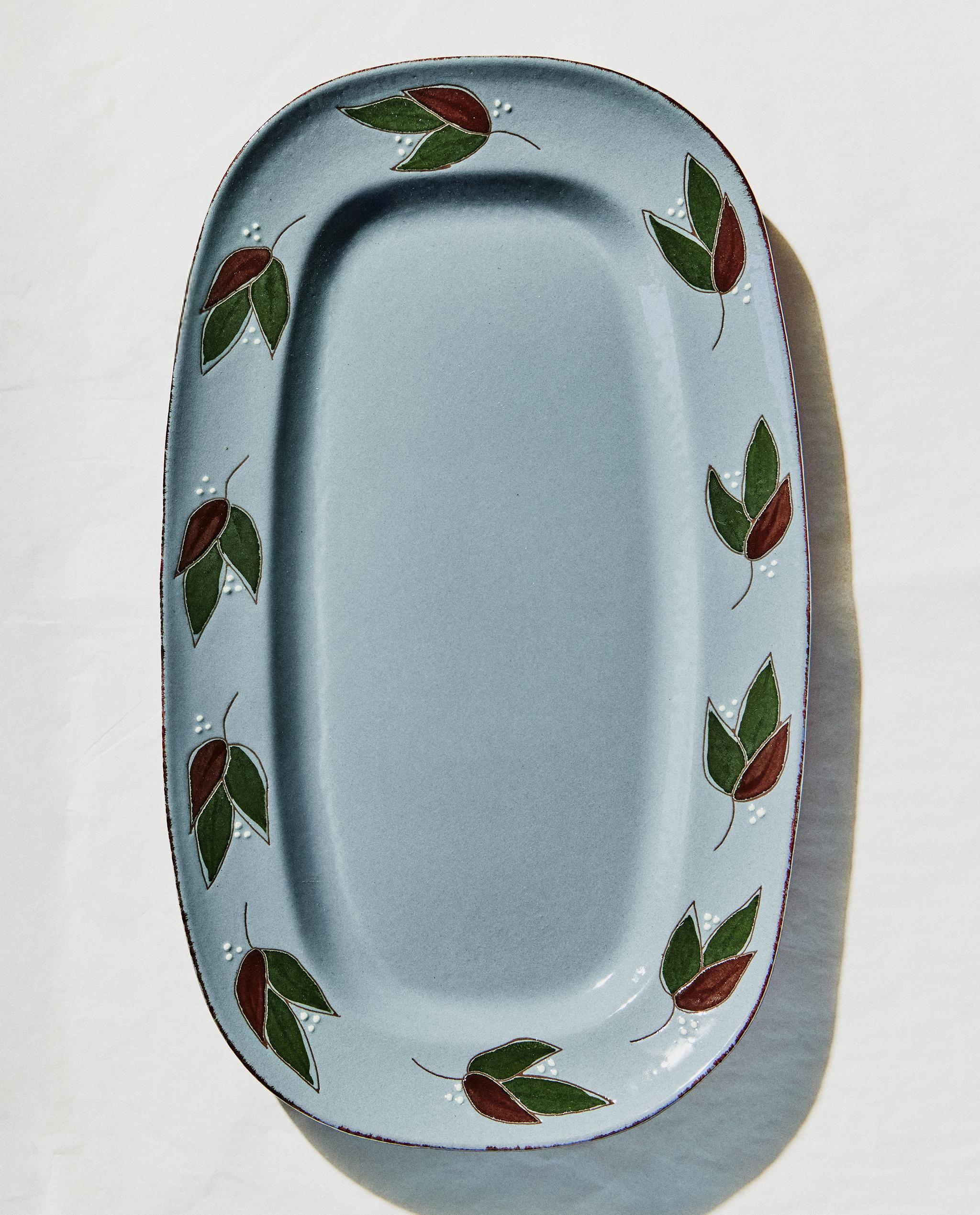 RECTANGULAR LEAF EARTHENWARE SERVING DISH product thumbnail 10