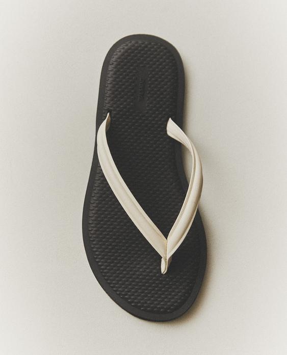 LEATHER STRAPPY SANDALS