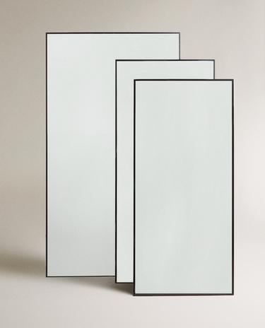 VERTICAL WALL MIRROR WITH METAL FRAME