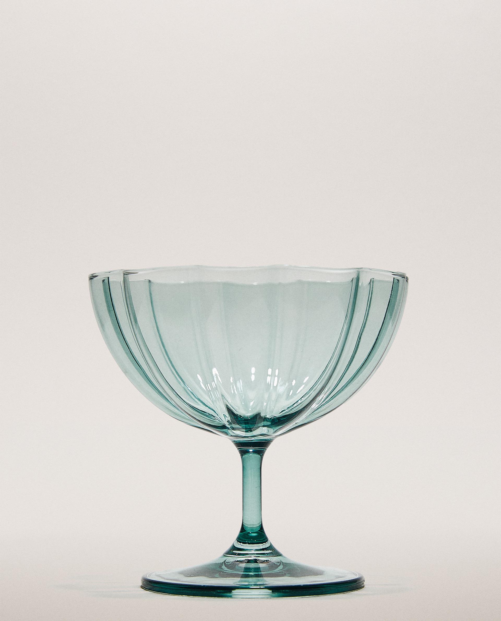 COUPE À GLACE EN VERRE ONDULÉ COUPE À GLACE EN VERRE ONDULÉ