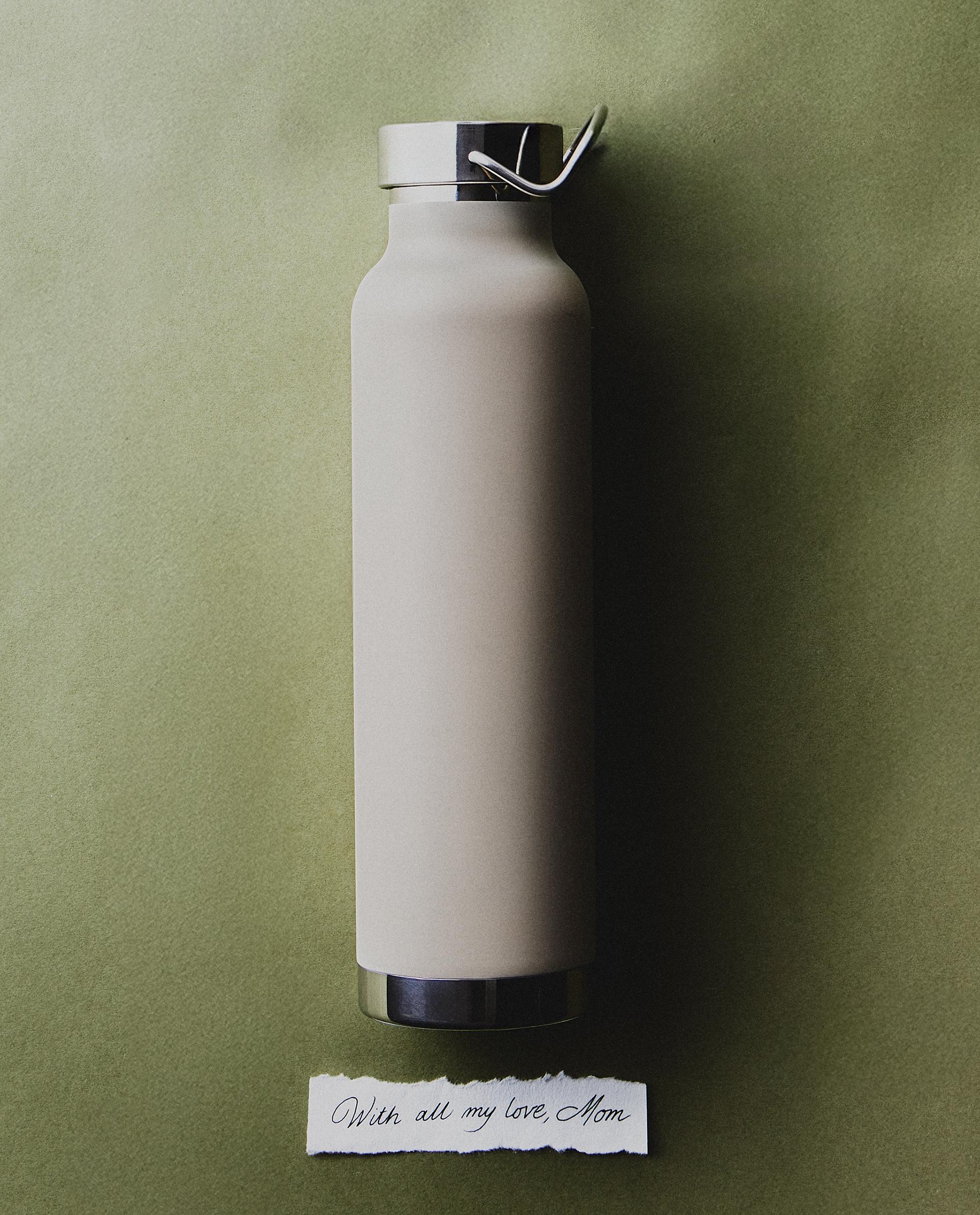 LACQUERED STAINLESS STEEL BOTTLE product thumbnail 17