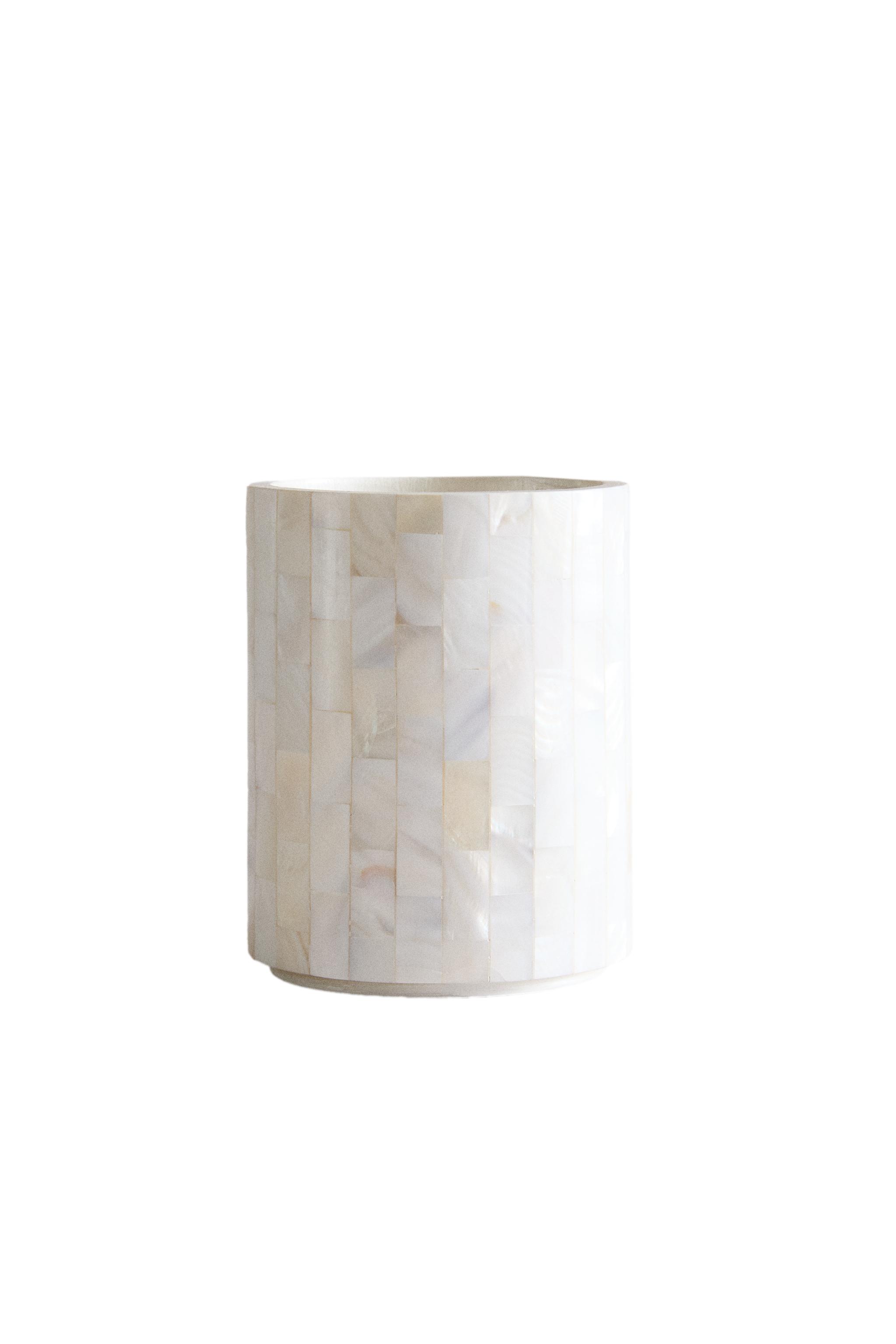 MOTHER-OF-PEARL BATHROOM SET product thumbnail 11