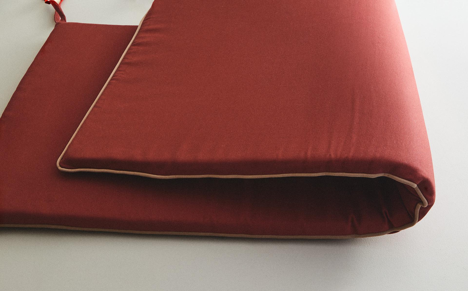 CONTRAST BENCH SEAT CUSHION CONTRAST BENCH SEAT CUSHION