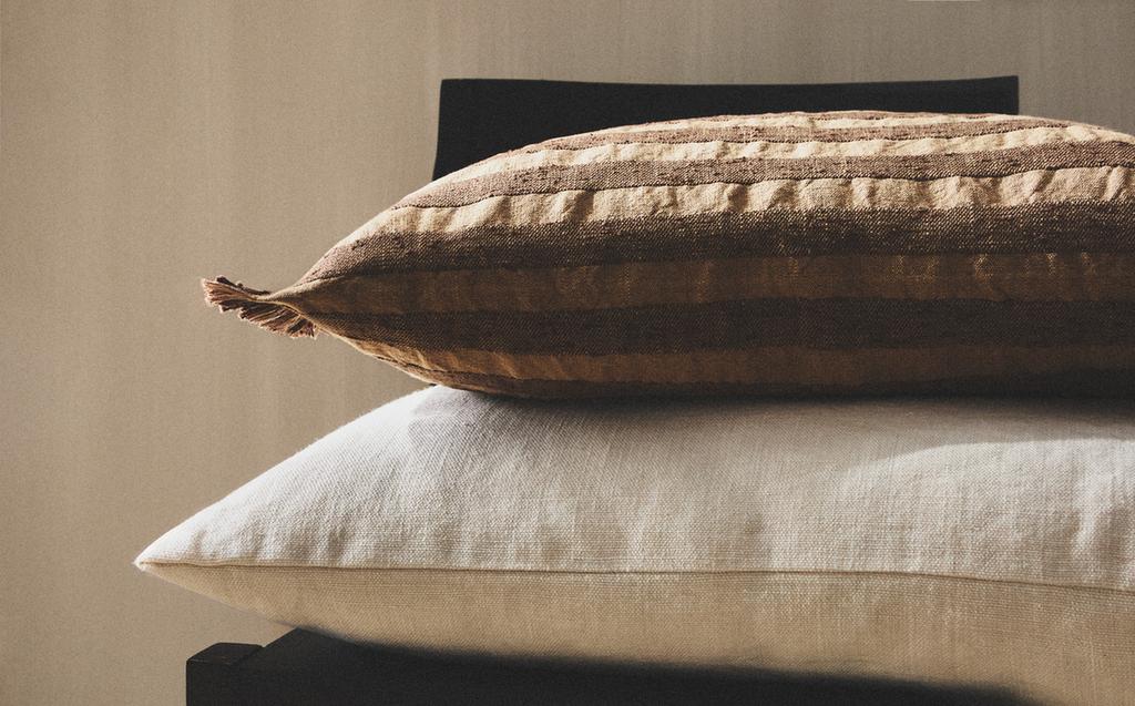 STRIPED CUSHION COVER