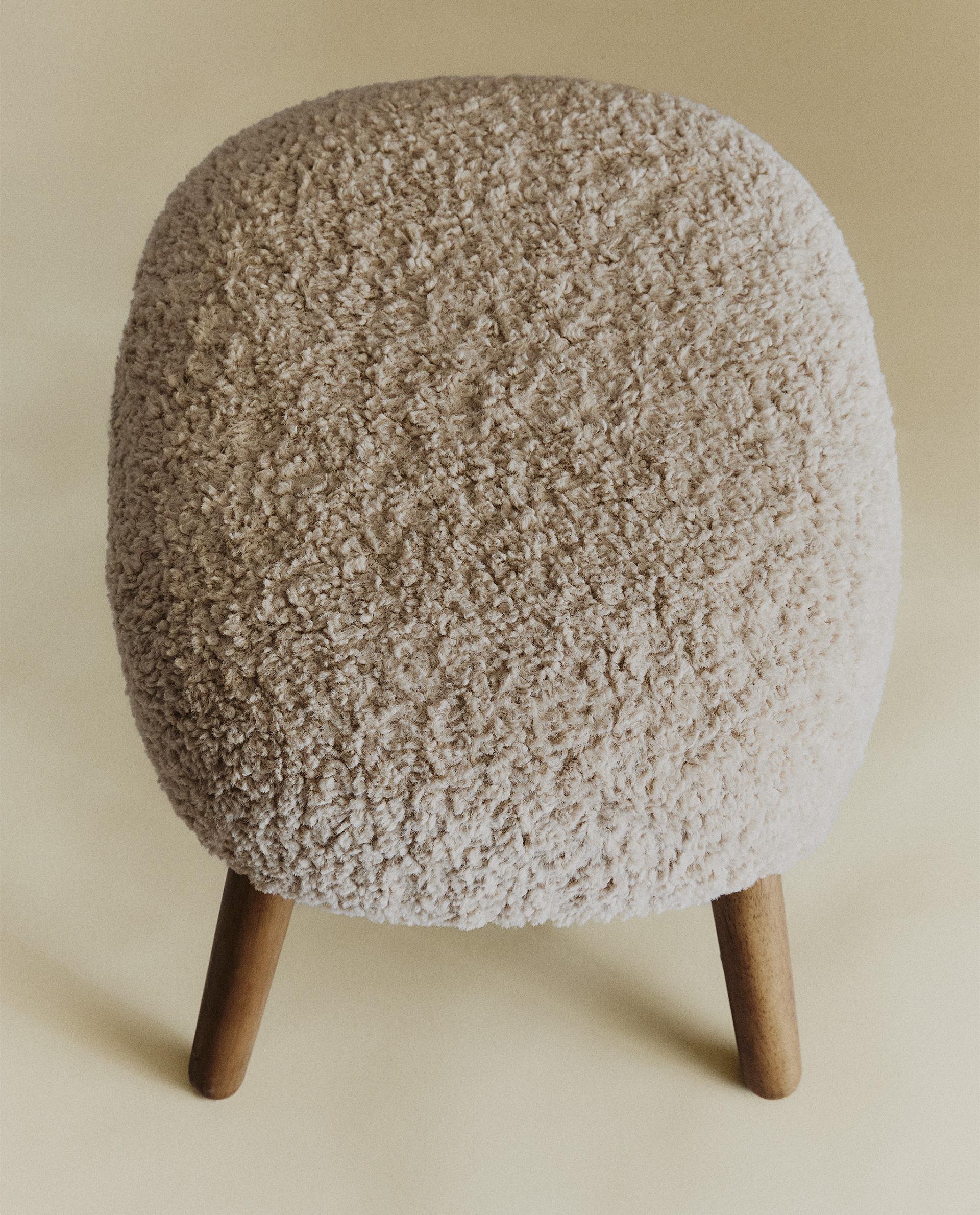 TERRYCLOTH OTTOMAN STOOL TERRYCLOTH OTTOMAN STOOL