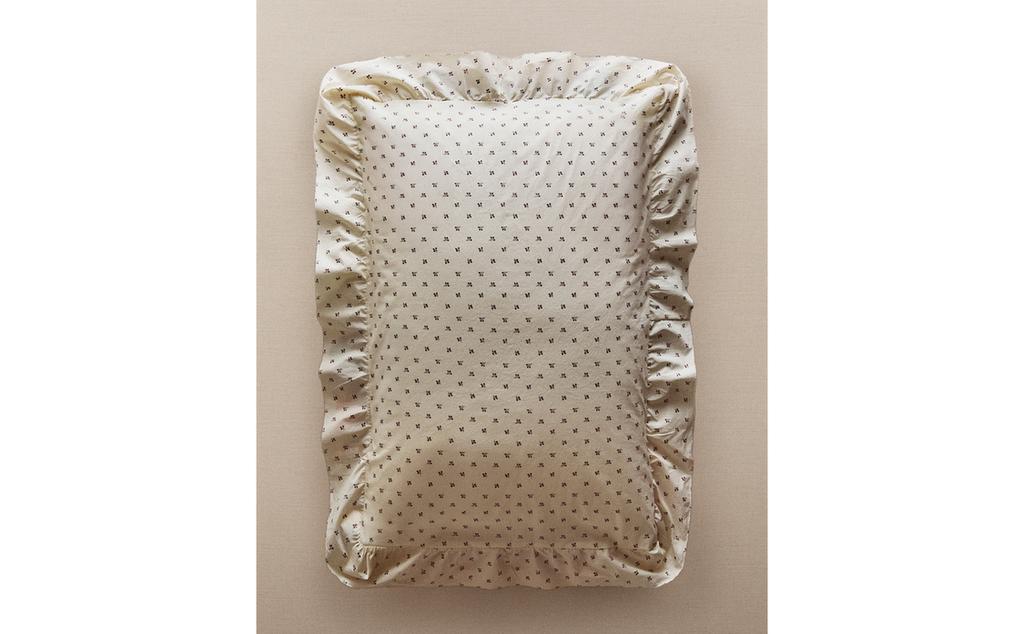 러플 플로랄 프린트 키즈 베개 커버 러플 플로랄 프린트 키즈 베개 커버