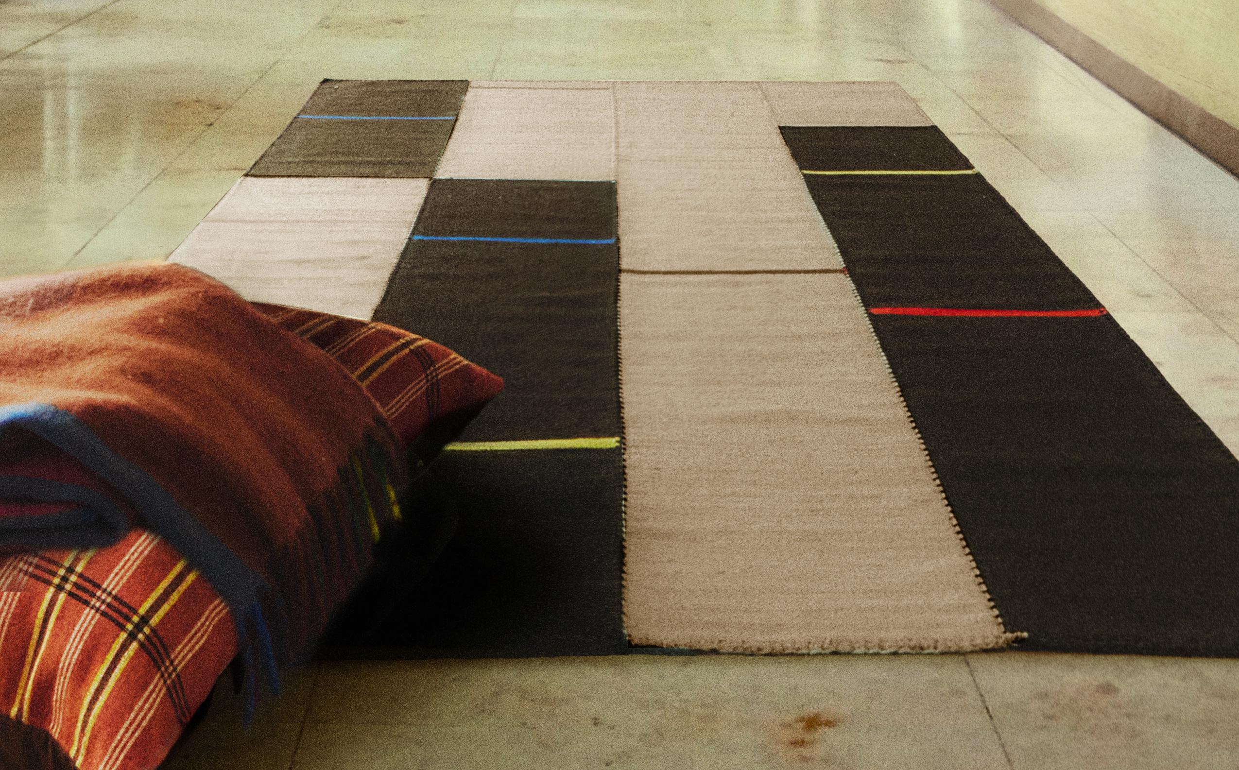 WOOL AND COTTON RUG WITH STITCHING X COLLAGERIE