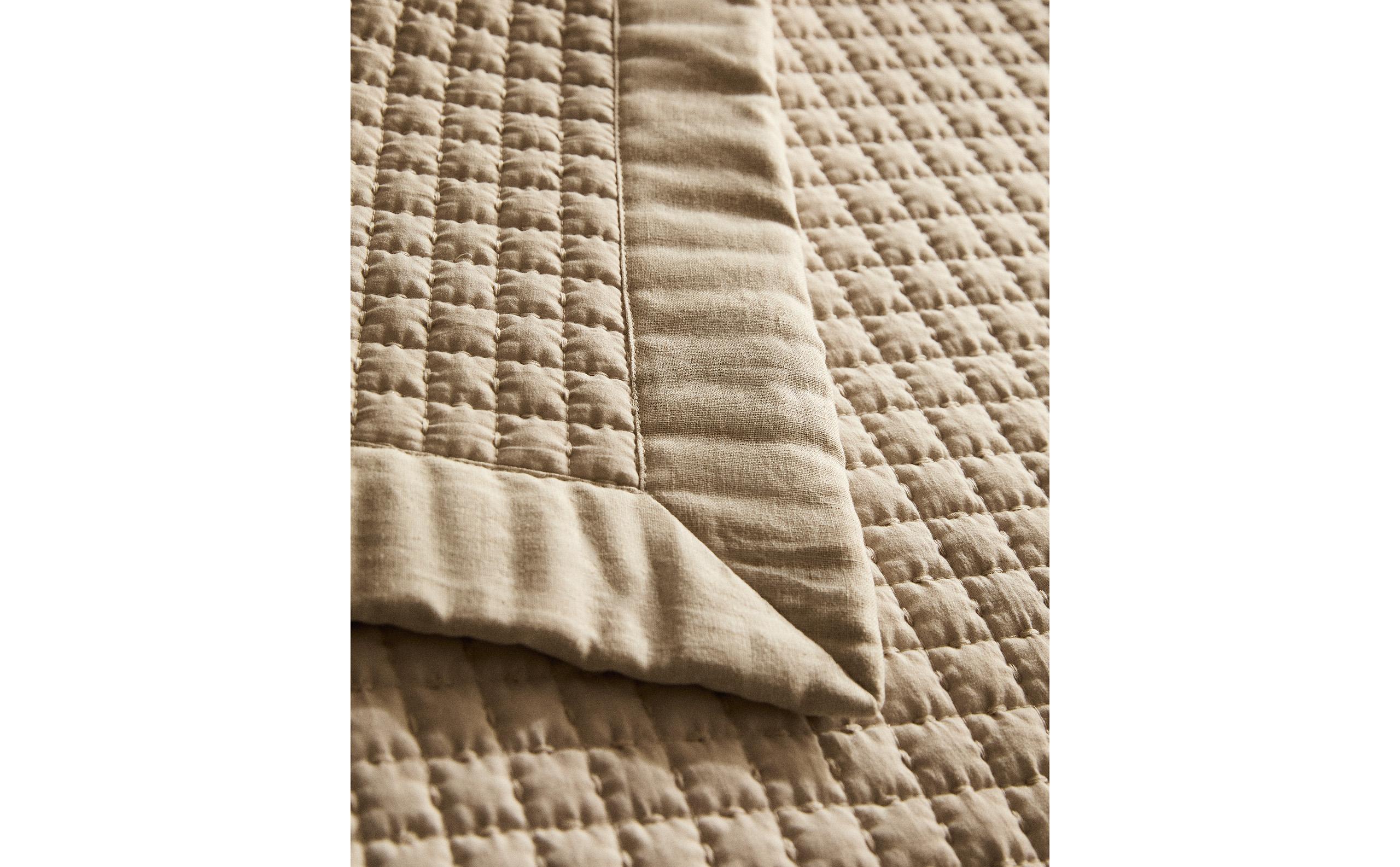 MICROFIBRE QUILT