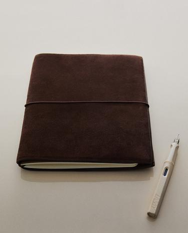 SAMPUL BUKU KULIT SUEDE