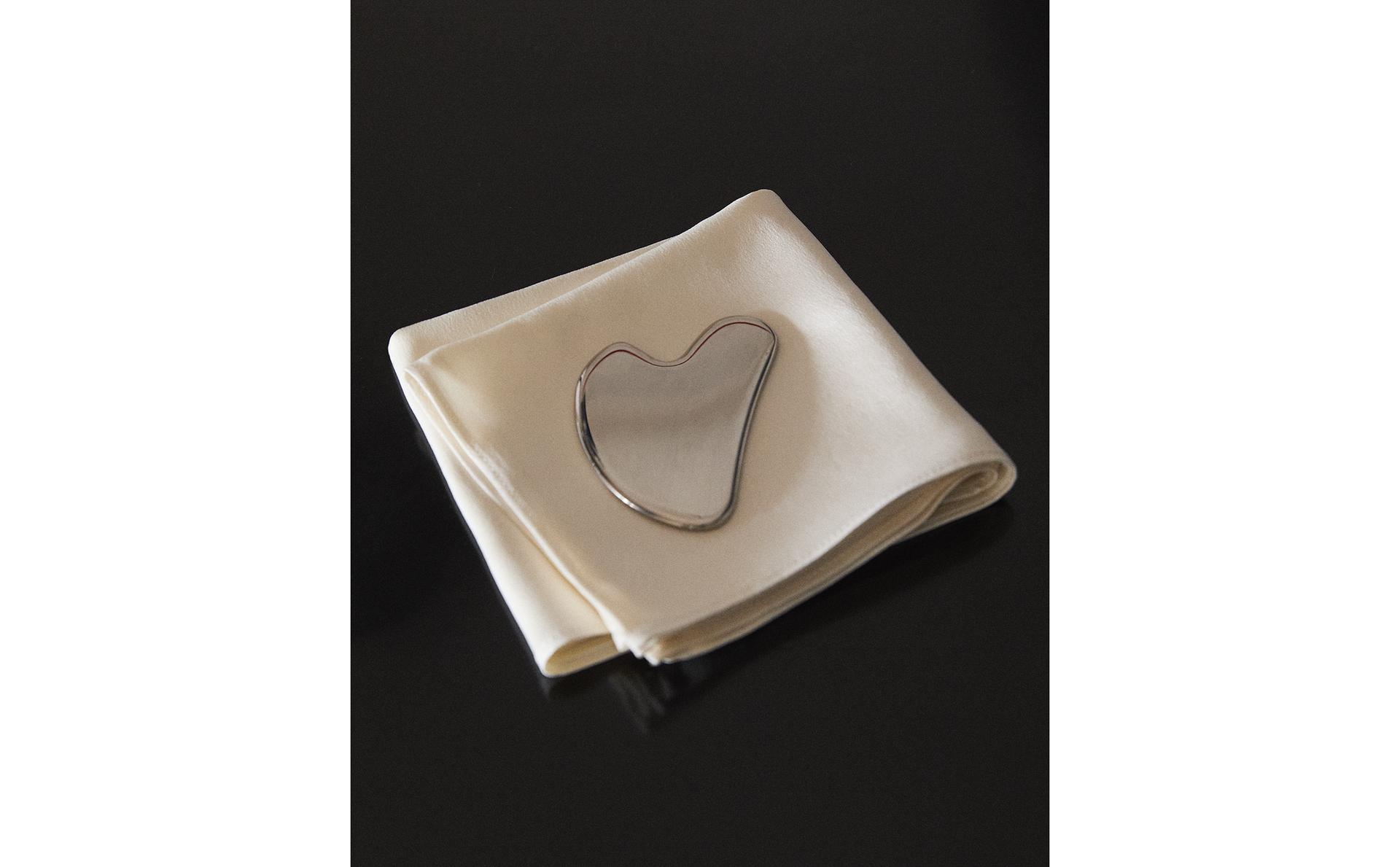 MASSEUR FACIAL GUA SHA ACIER INOXYDABLE