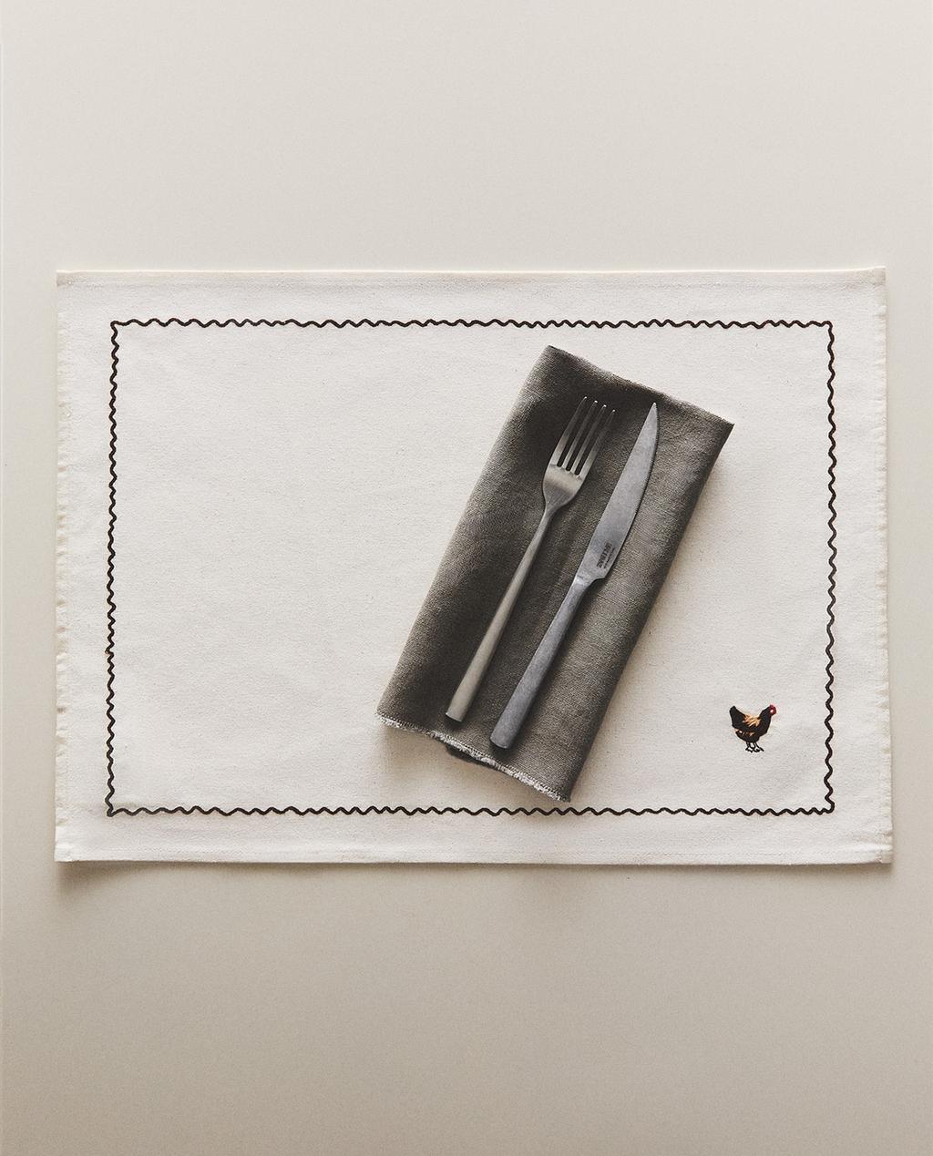 JOGO AMERICANO DE ALGODÃO BORDADO COM GALINHA JOGO AMERICANO DE ALGODÃO BORDADO COM GALINHA