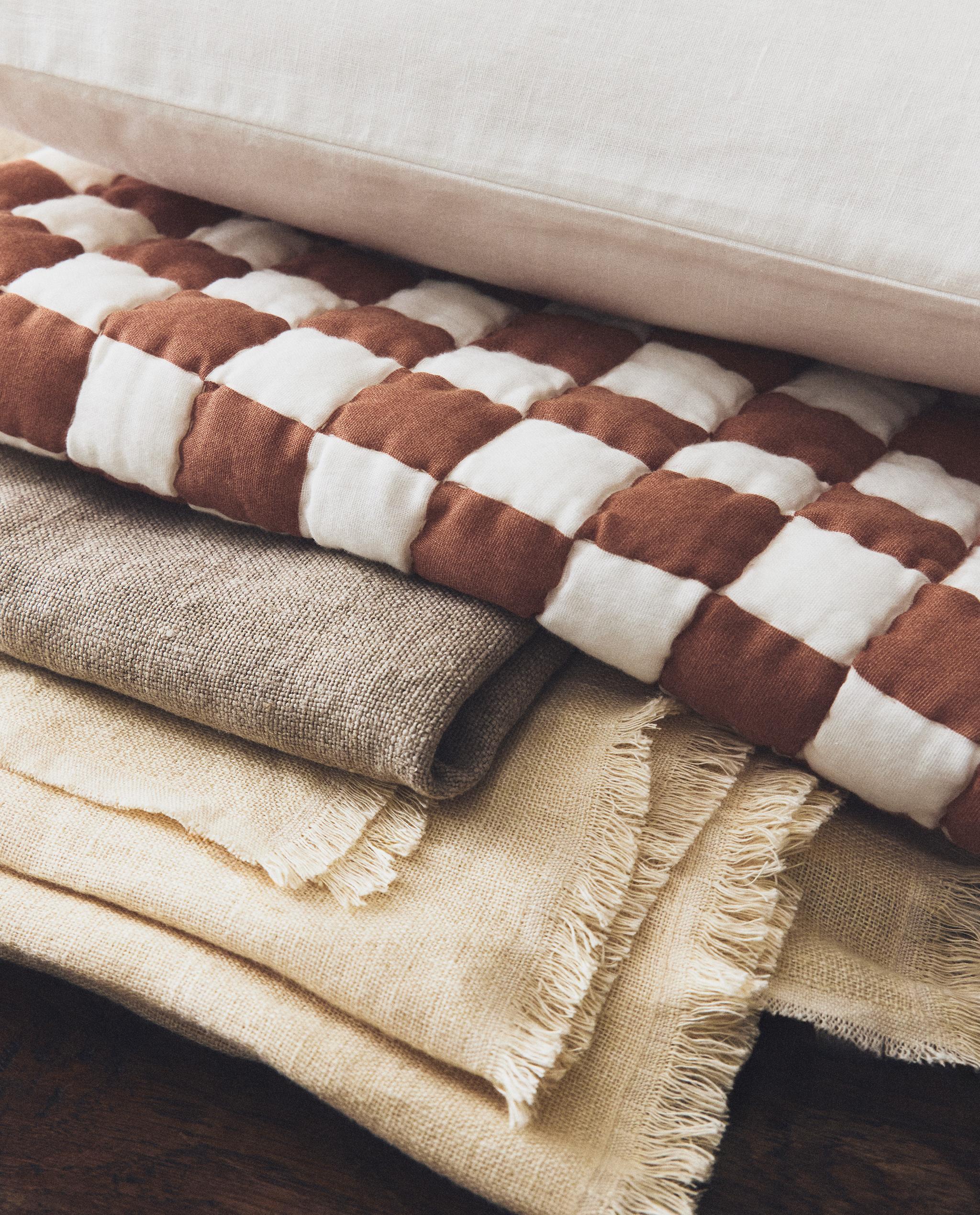 CHECK COTTON QUILTED BEDSPREAD product thumbnail 10