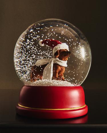 CHRISTMAS SAUSAGE DOG SNOW GLOBE