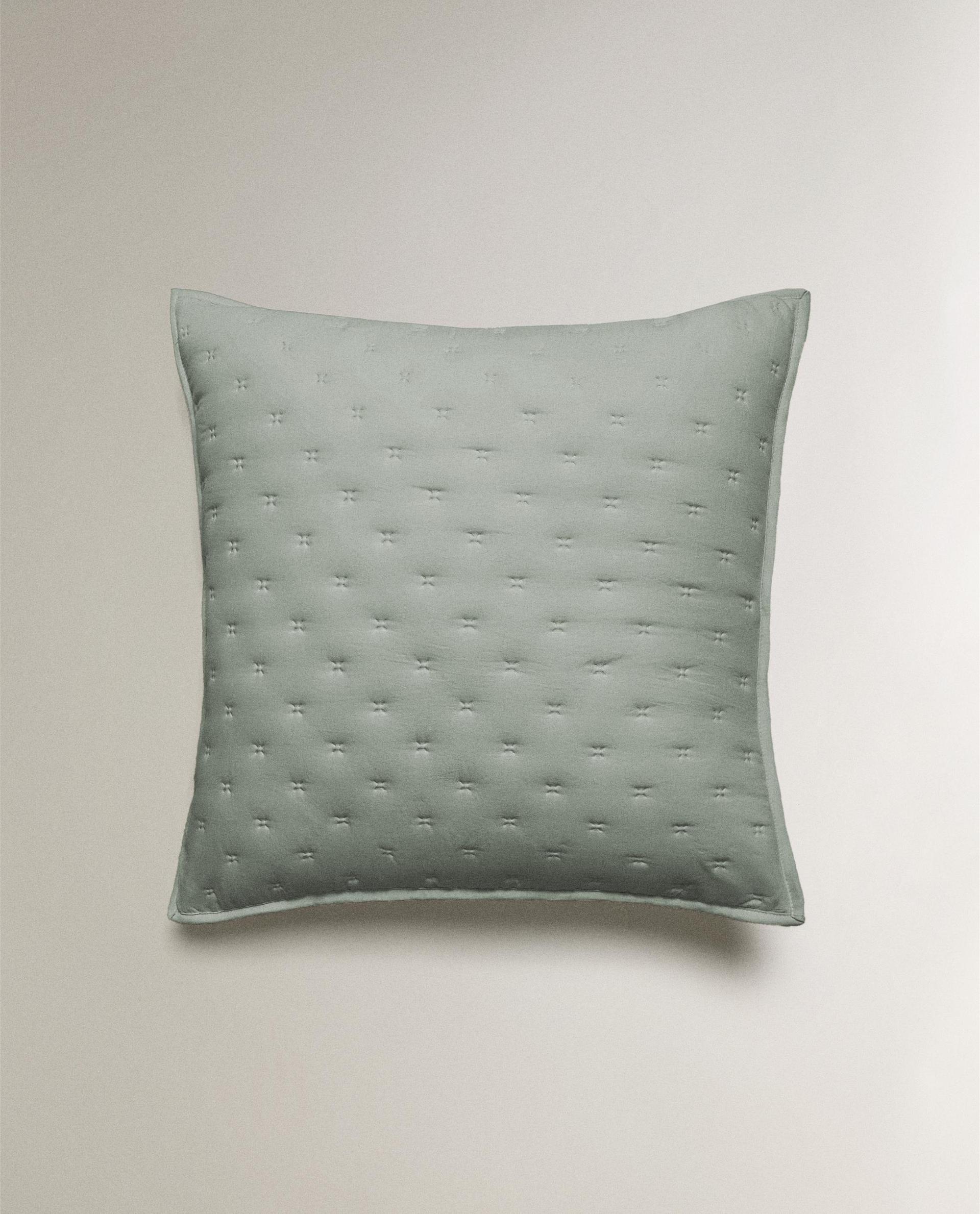 PROŠIVENA TOČKASTA UKRASNA JASTUČNICA ZA POPLUN PROŠIVENA TOČKASTA UKRASNA JASTUČNICA ZA POPLUN