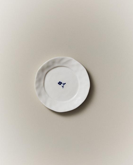 ASSIETTE À PAIN PORCELAINE FLEURIE ASSIETTE À PAIN PORCELAINE FLEURIE