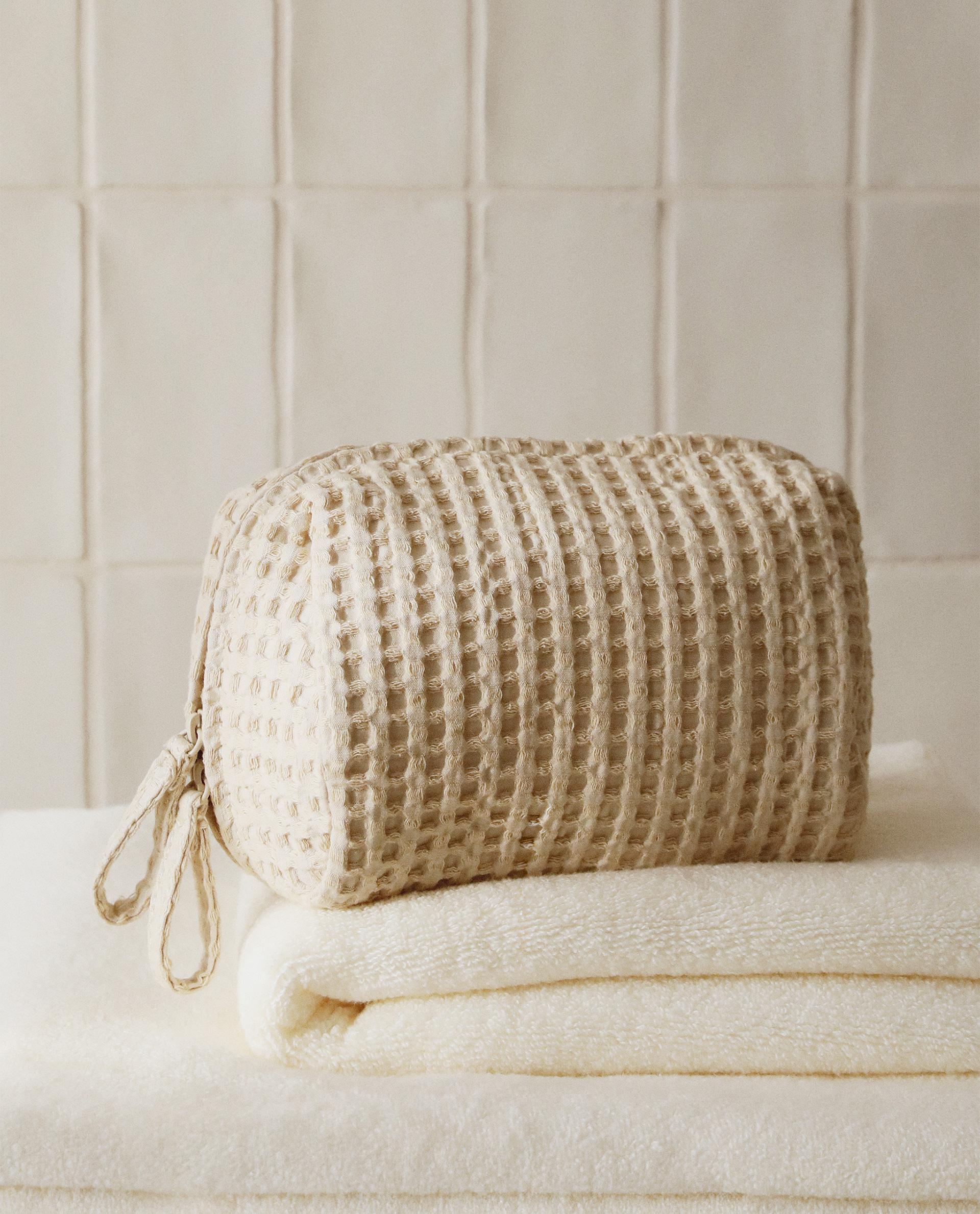 WAFFLE-KNIT FABRIC WASH BAG Zara Home United Kingdom