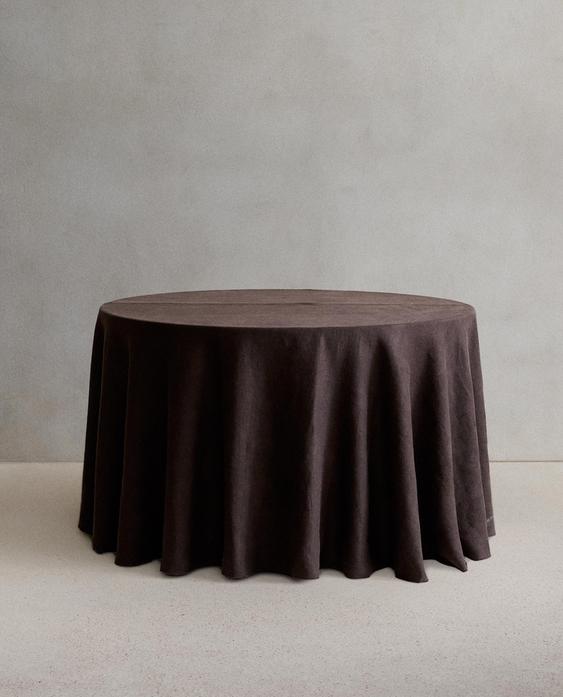 TABLECLOTH 01