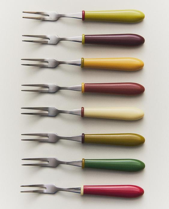 PAKKE MED SMÅ FARVEDE GAFLER I RESIN (PAKKE MED 8)