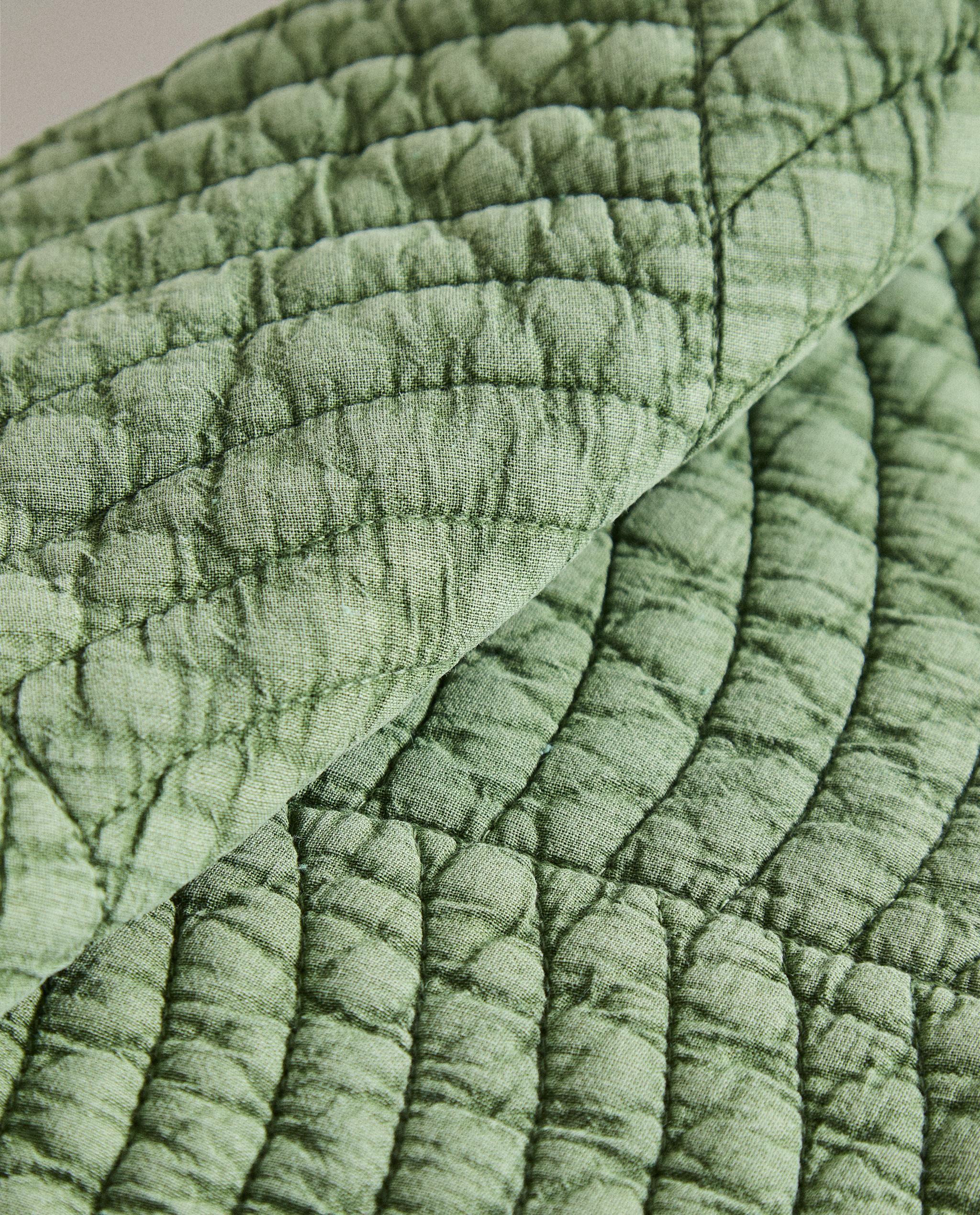 QUILTED CLOVER PLACEMAT product thumbnail 2