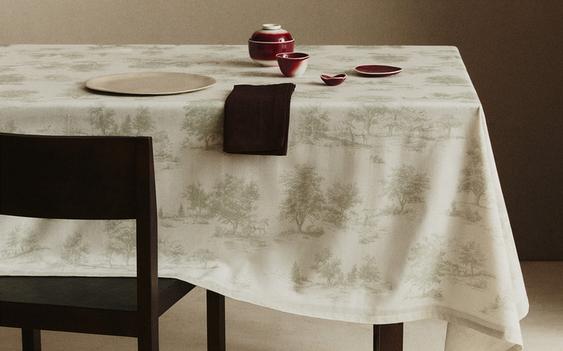 TOILE DE JOUY HORSE TABLECLOTH