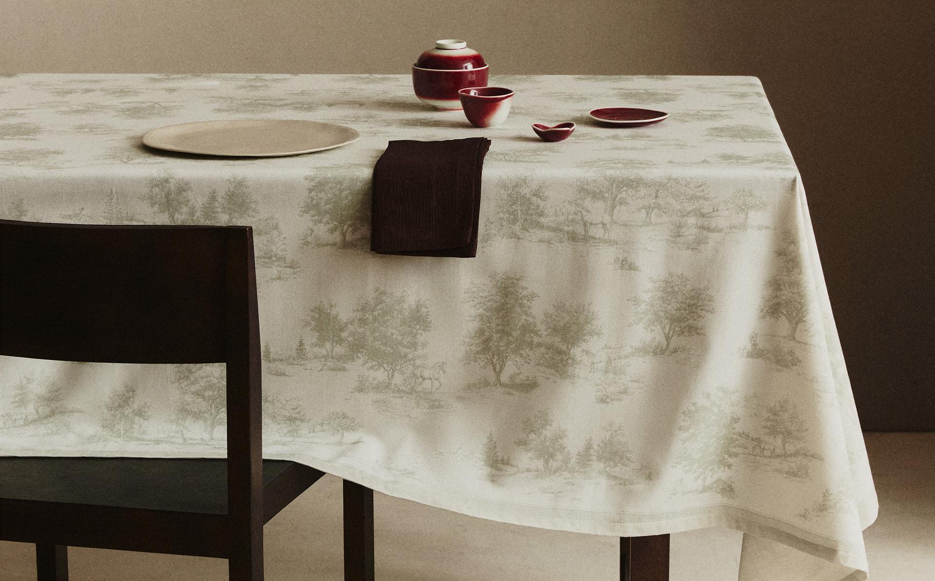 TOILE DE JOUY HORSE TABLECLOTH TOILE DE JOUY HORSE TABLECLOTH