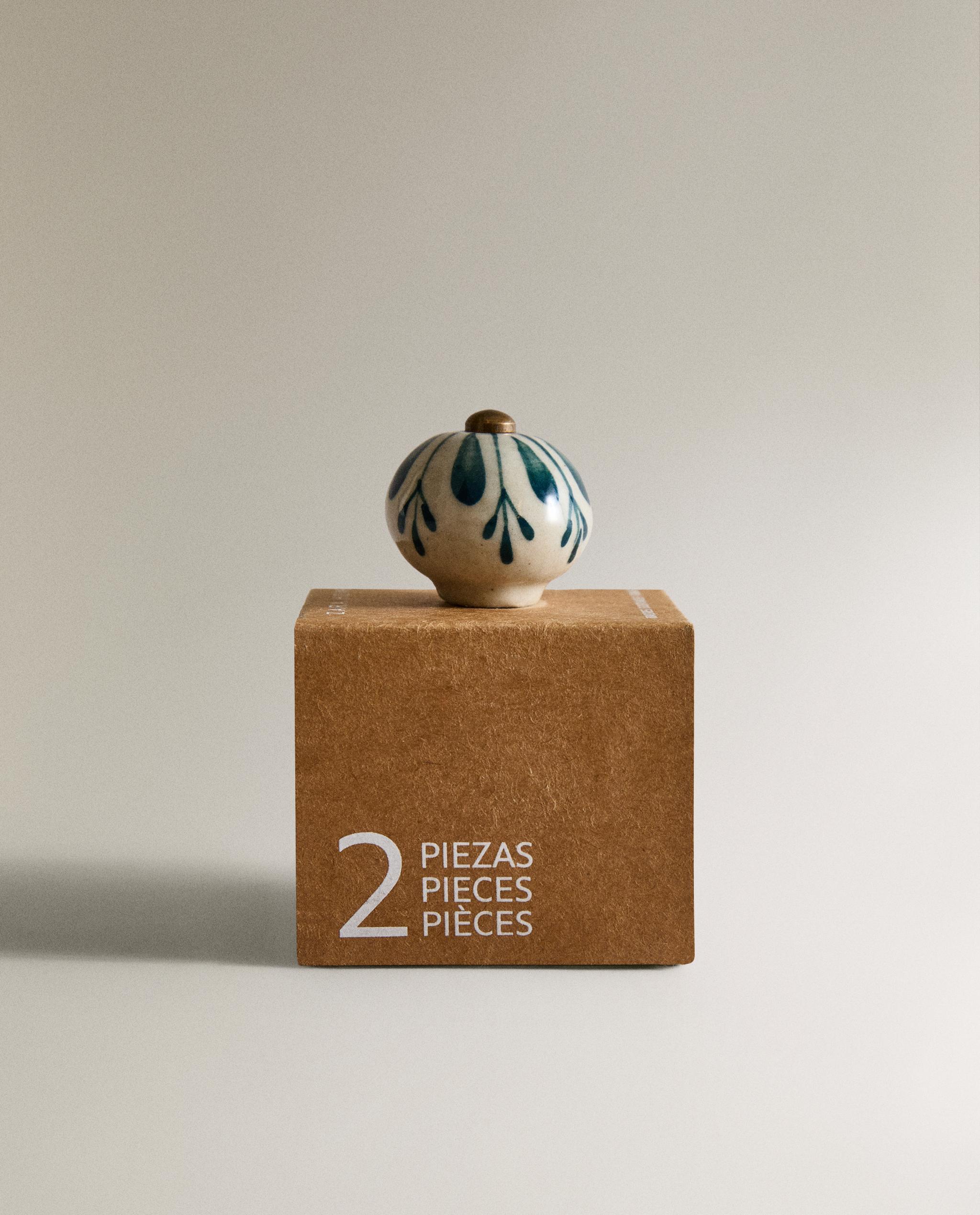 PACK OF CERAMIC FLOWER DOOR KNOBS (PACK OF 2) product thumbnail 4