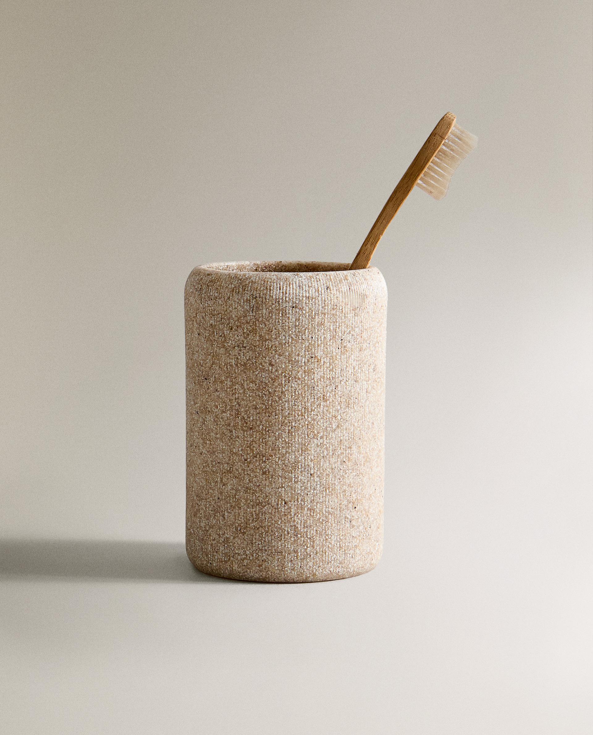 RESIN TOOTHBRUSH HOLDER product thumbnail 4