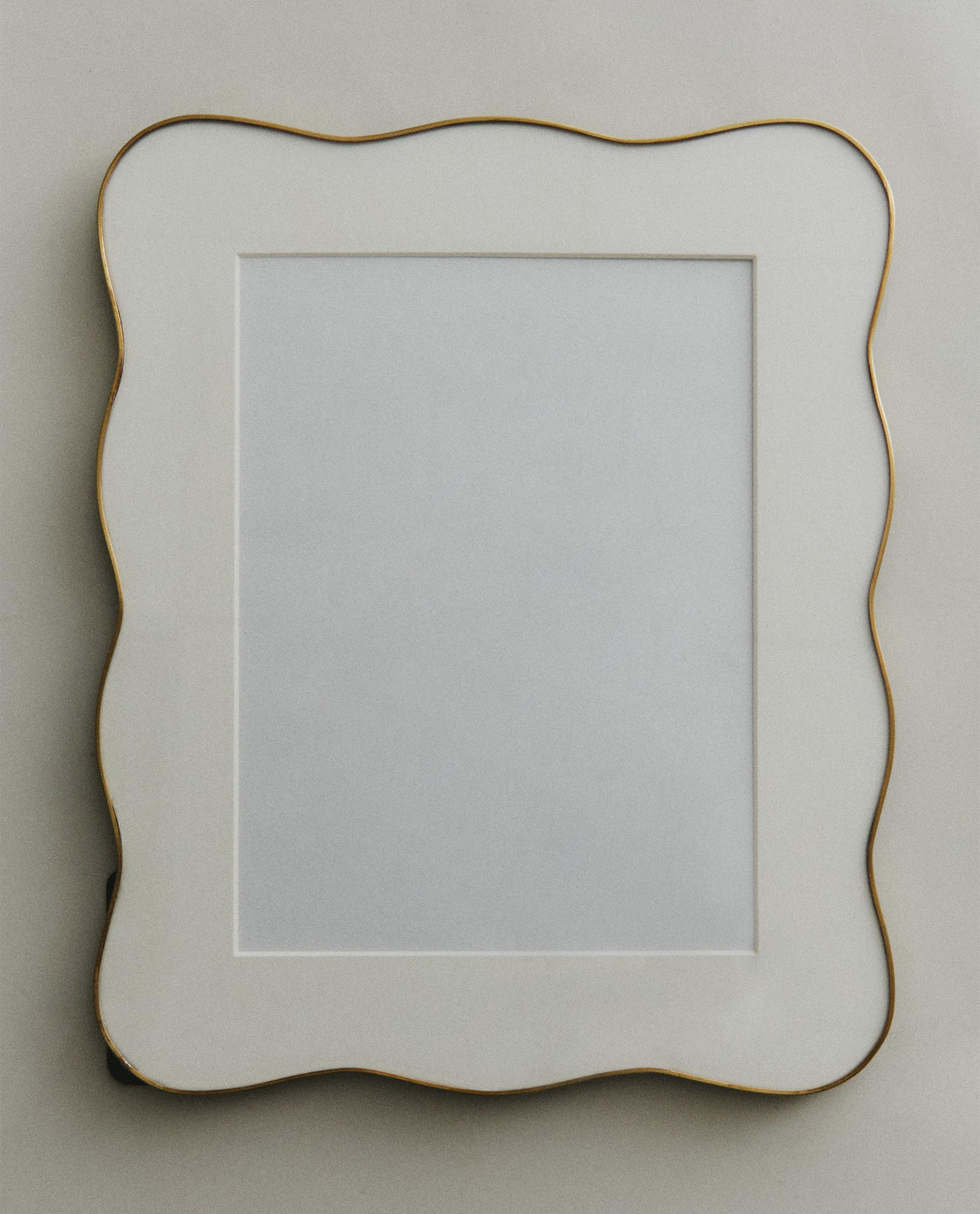 WAVE METAL PICTURE FRAME | 12.9" width