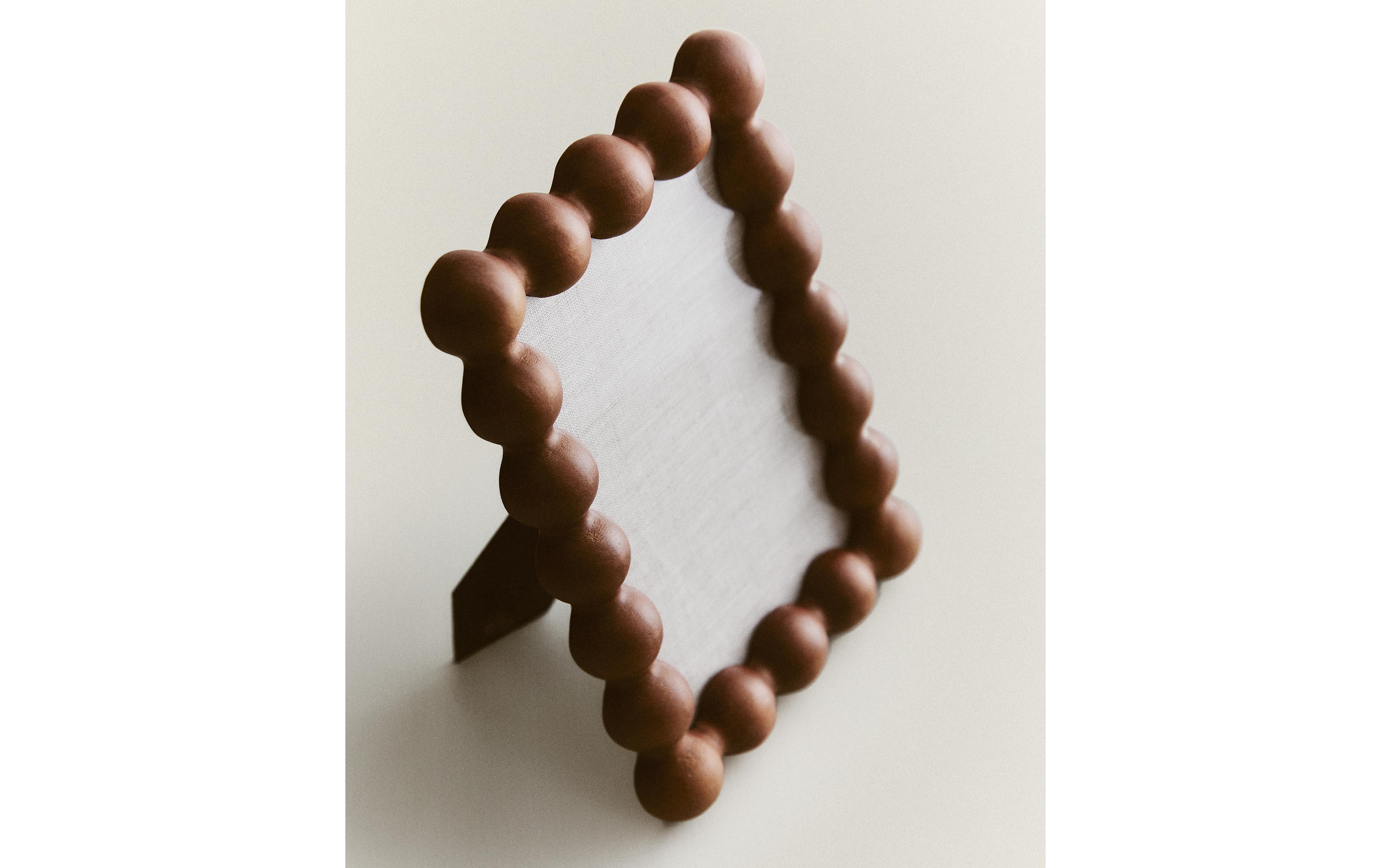 BEADED WOODEN PHOTO FRAME product thumbnail 8