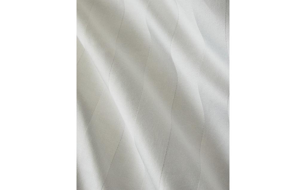 STRIPED SATEEN DUVET COVER (500 THREAD COUNT) STRIPED SATEEN DUVET COVER (500 THREAD COUNT)