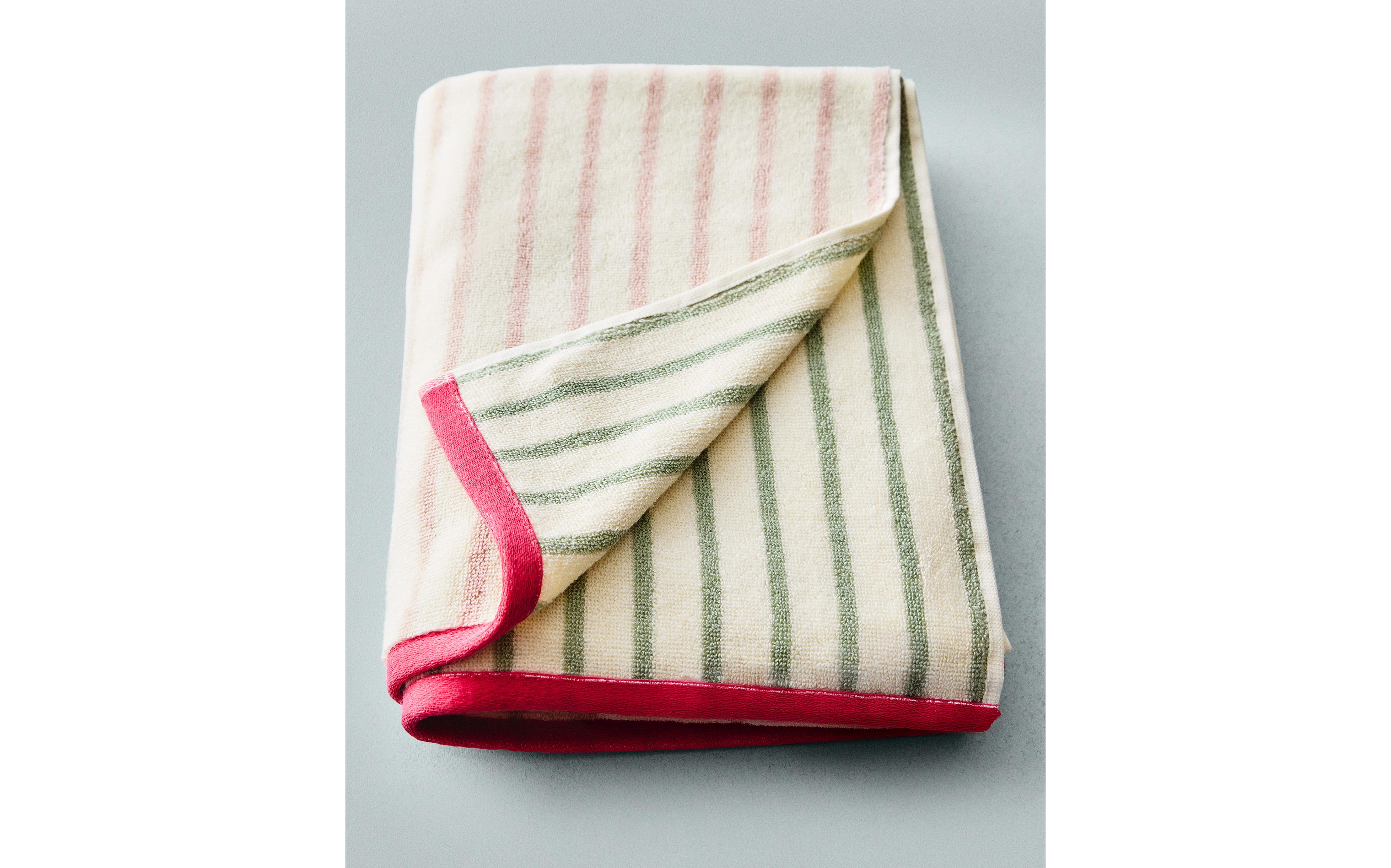 KIDS' REVERSIBLE STRIPED BATH TOWEL product thumbnail 10