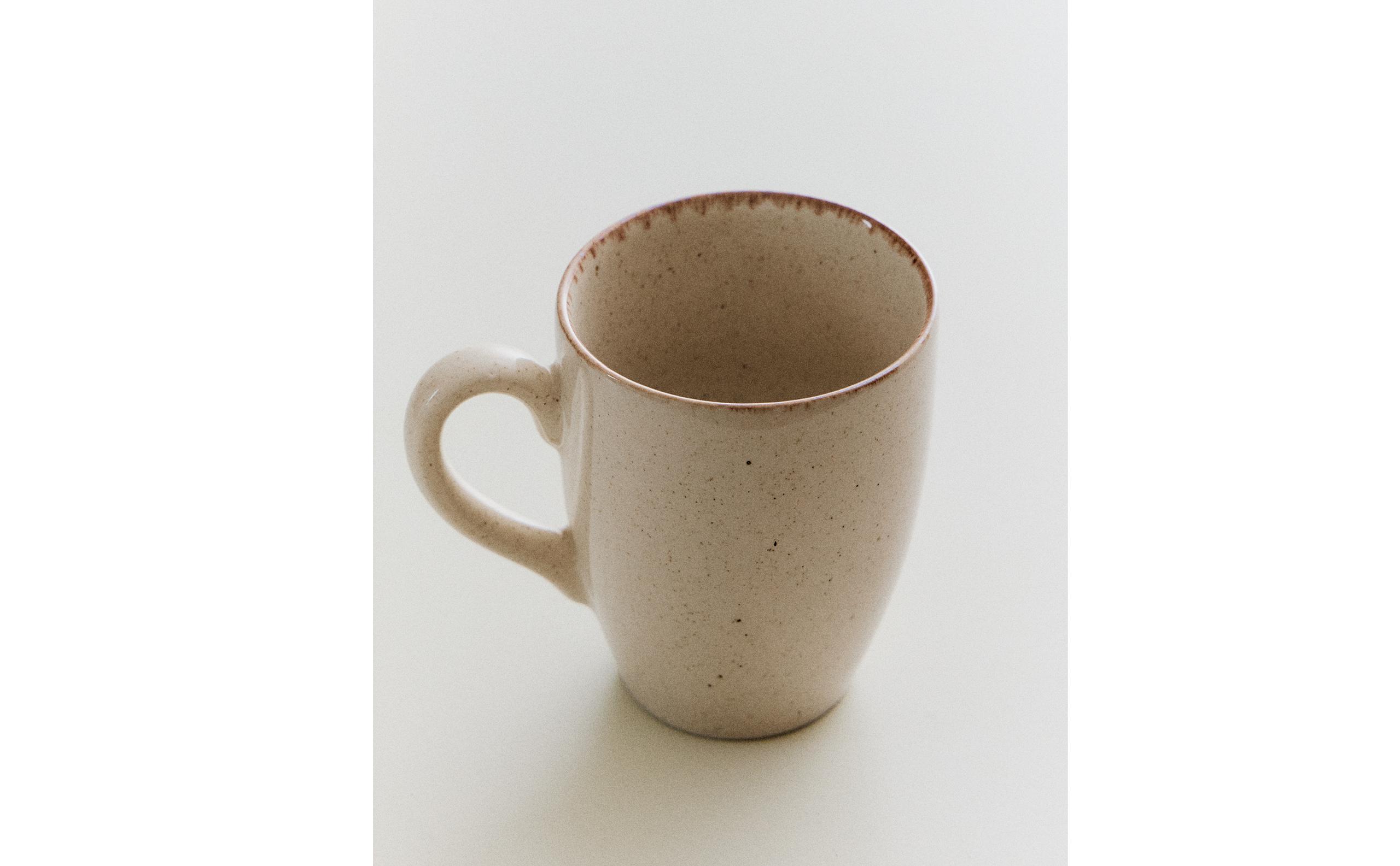 STONEWARE MUG WITH ANTIQUE FINISH RIM product thumbnail 2