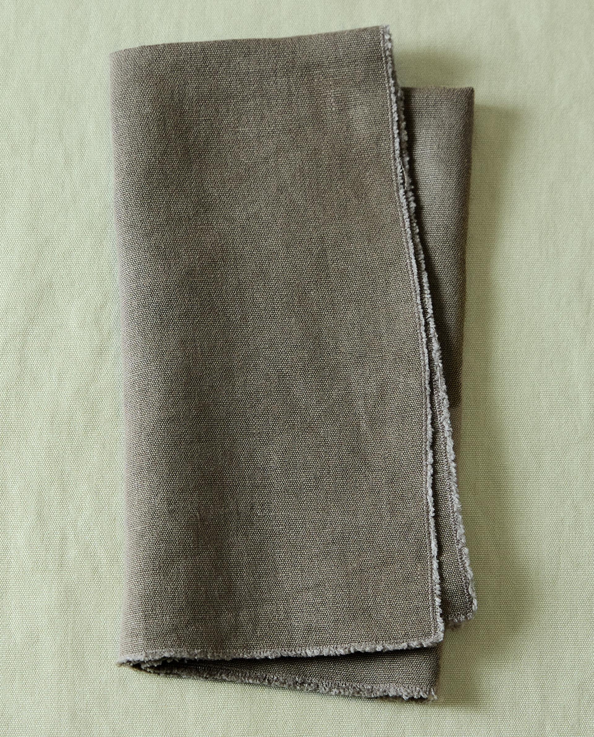 NAPKIN 01