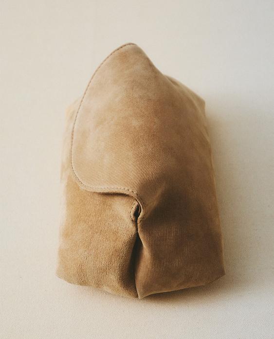 SOFT LEATHER CLUTCH WASH BAG